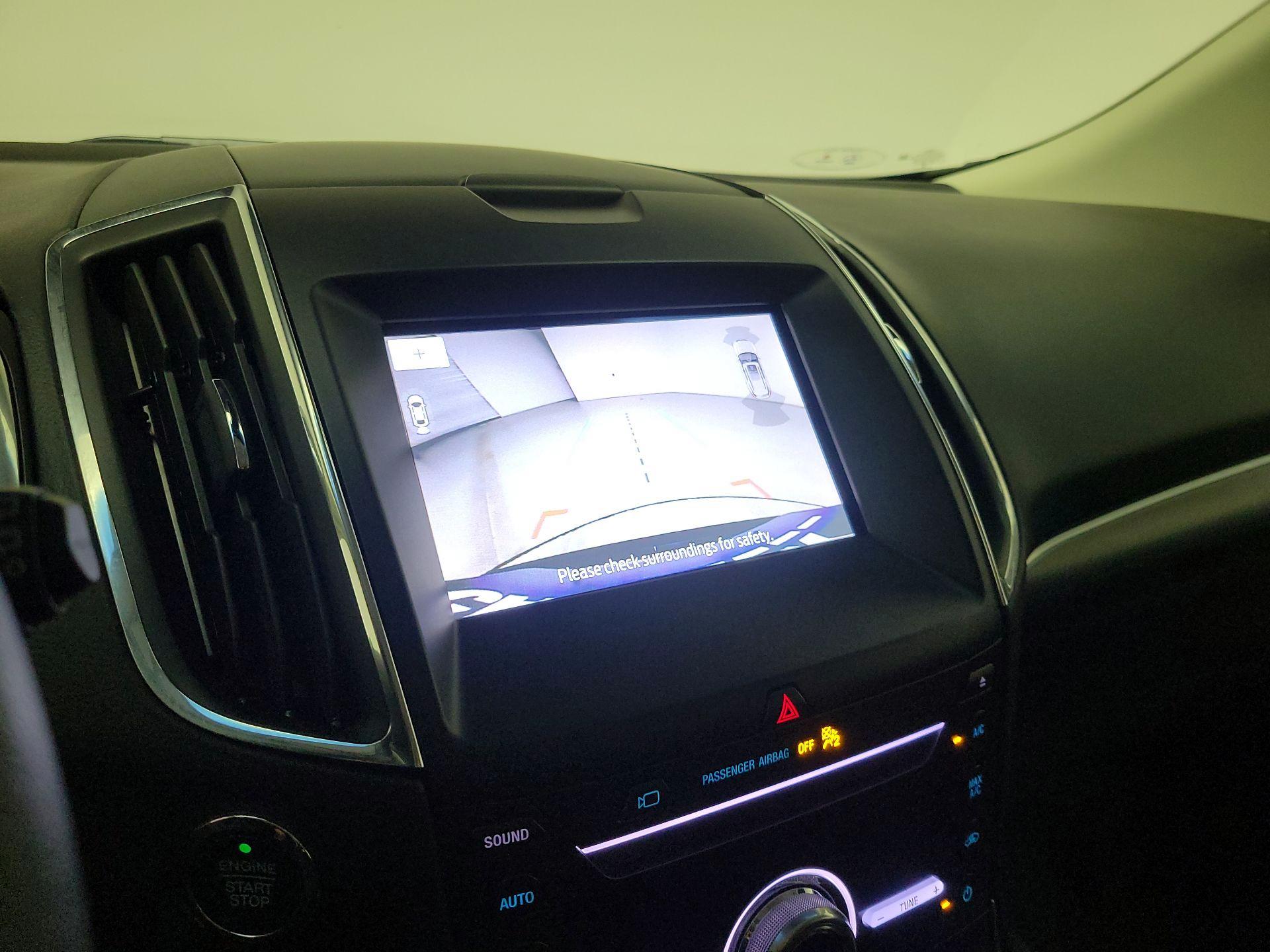 Thumbnail: 2019 Ford Edge - 15