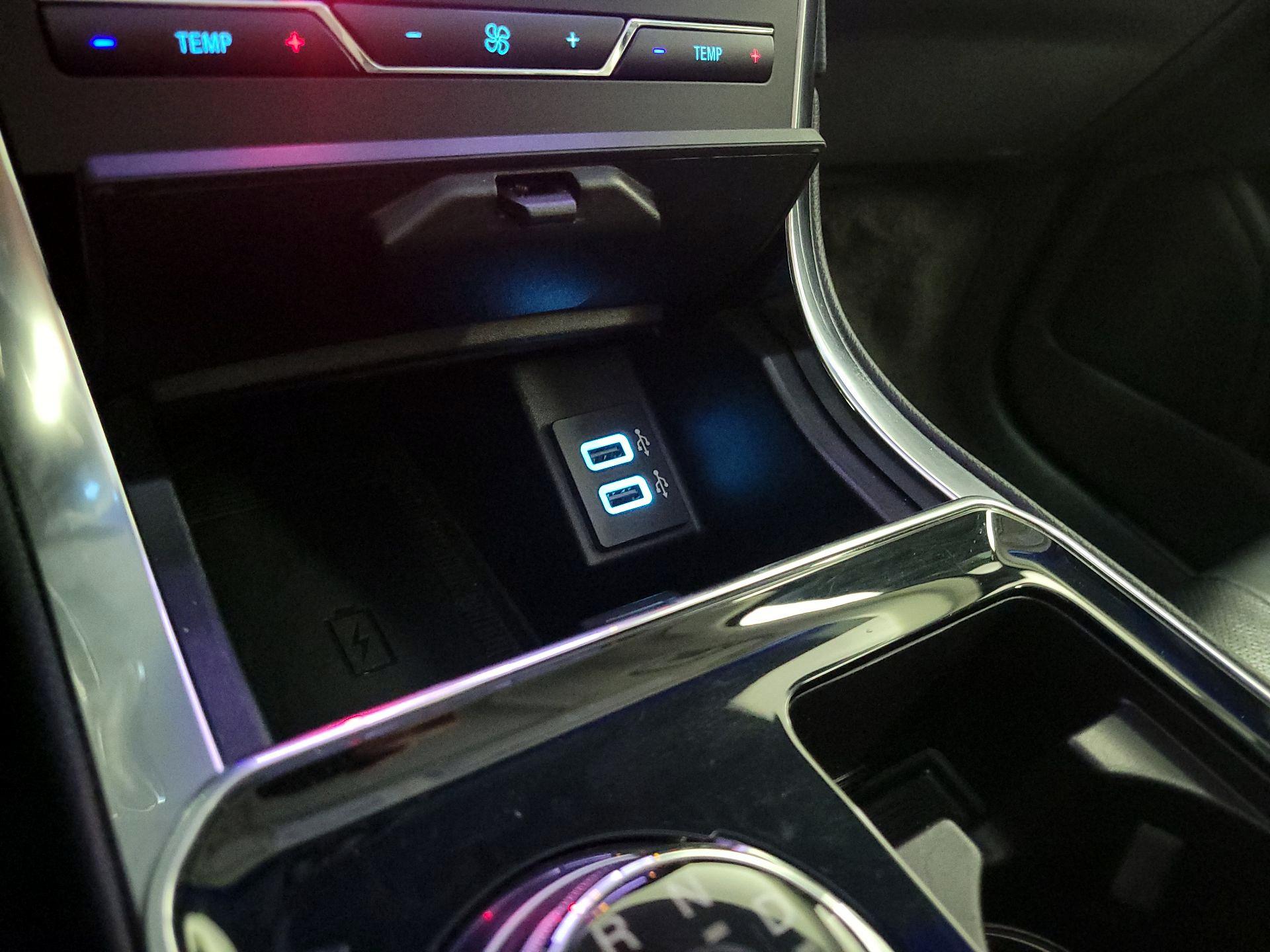 Thumbnail: 2019 Ford Edge - 19