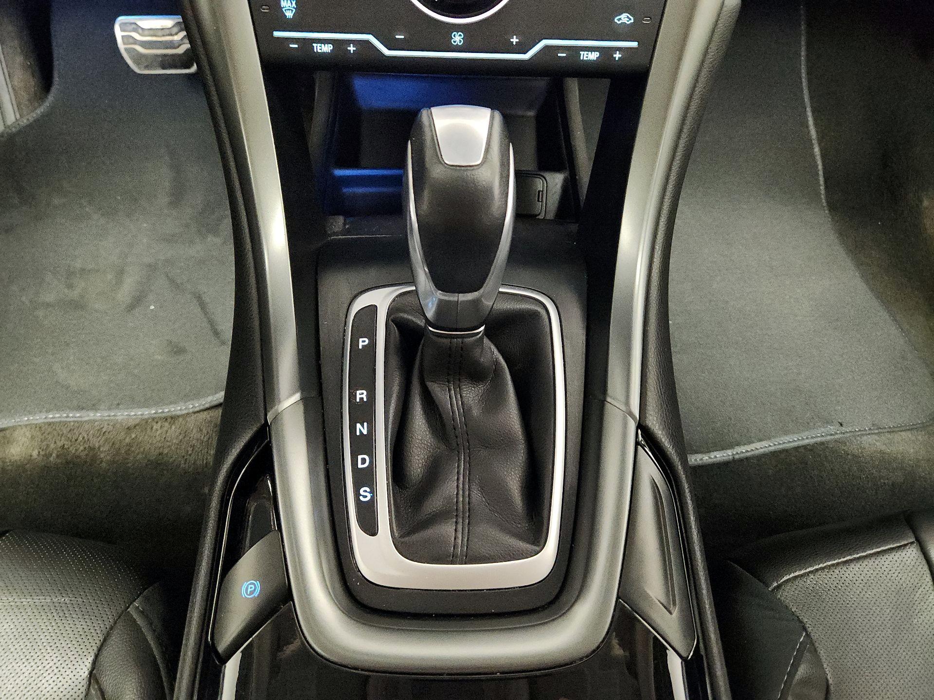 Thumbnail: 2014 Ford Fusion - 17