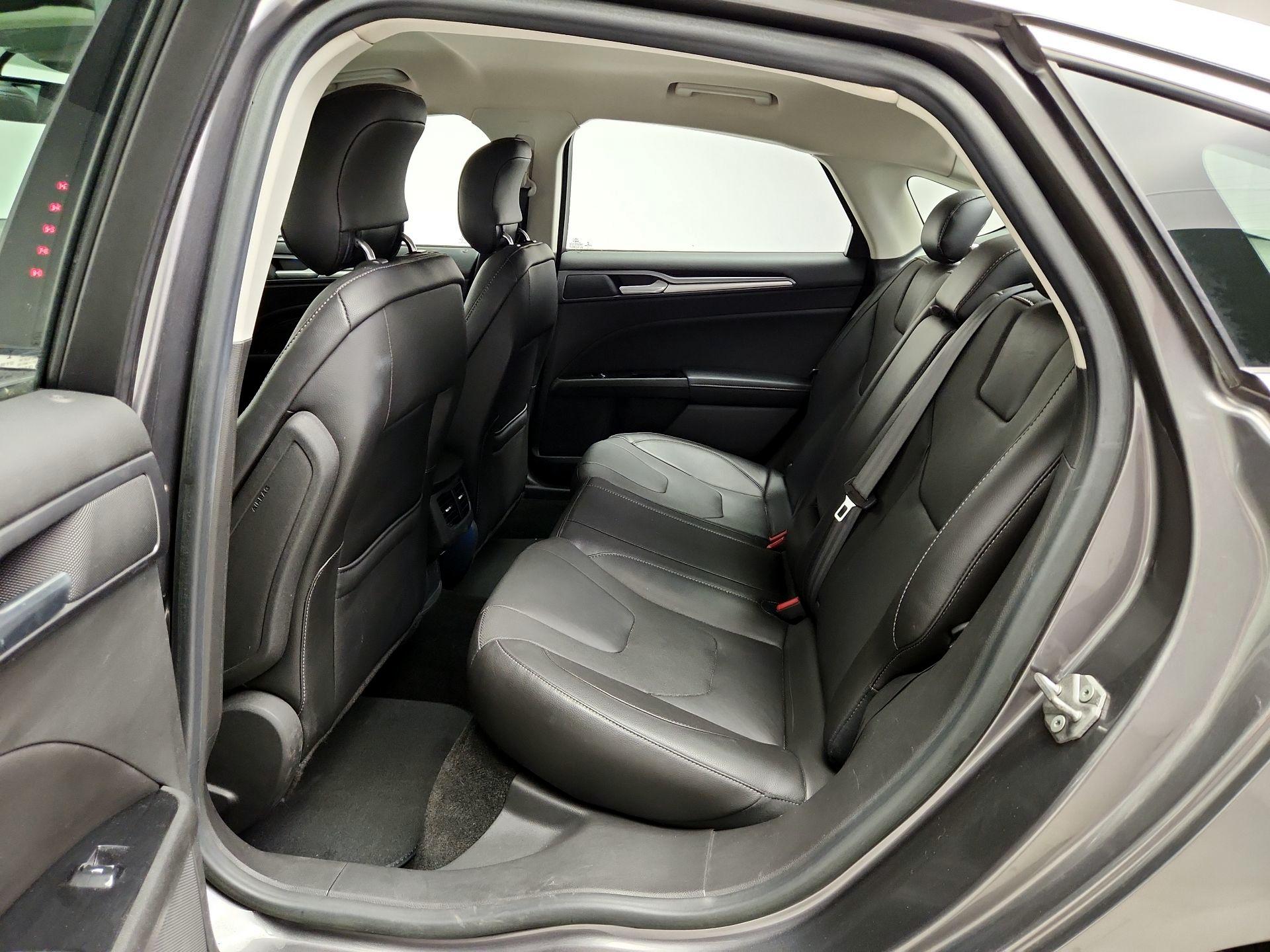 Thumbnail: 2014 Ford Fusion - 19