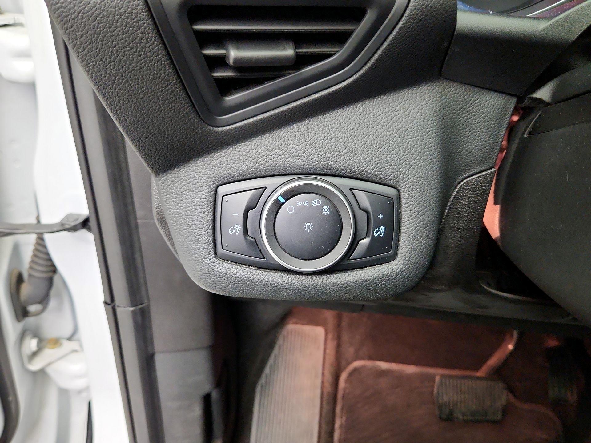 Thumbnail: 2015 Ford Escape - 13