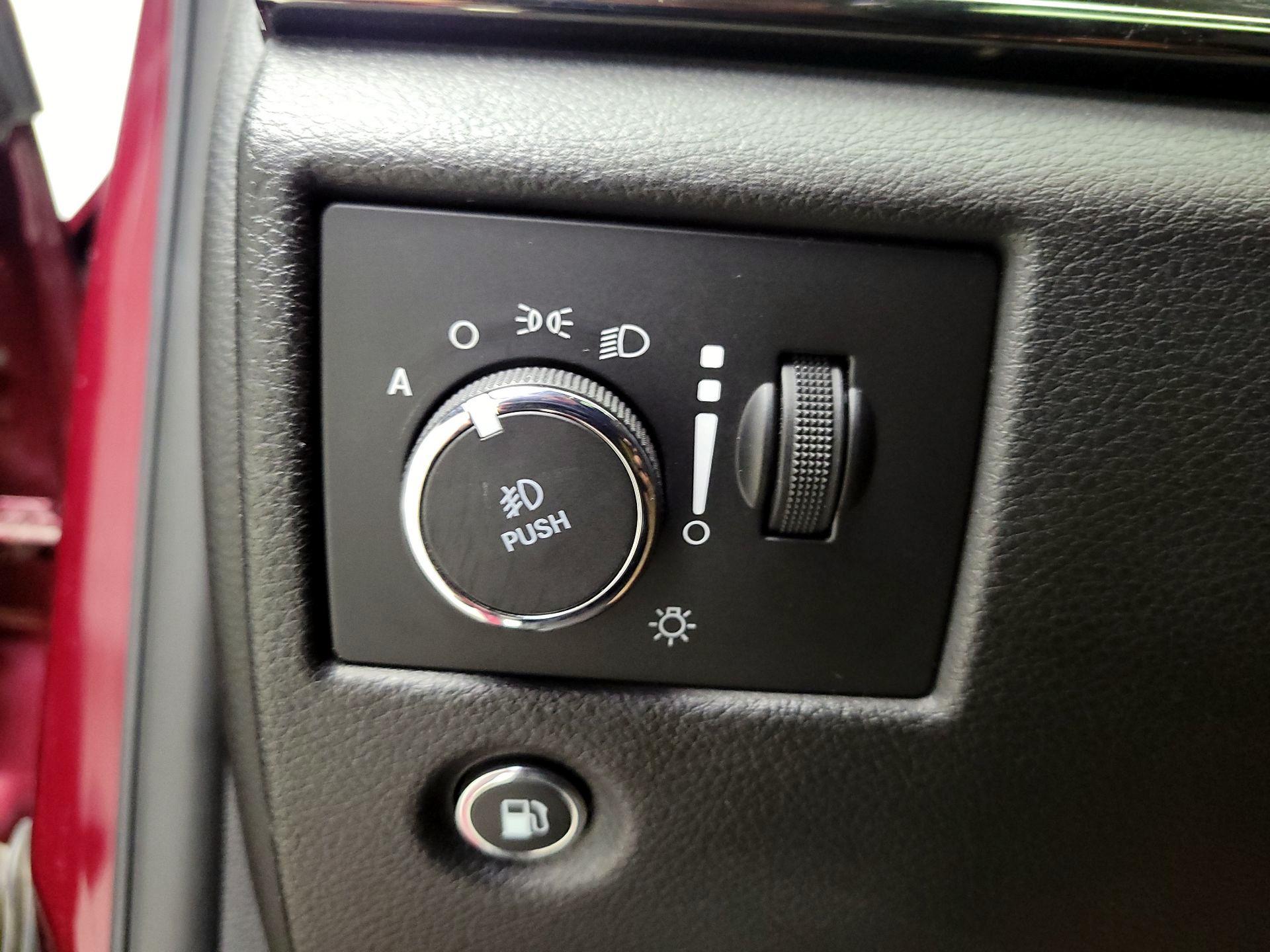 Thumbnail: 2019 Jeep Grand Cherokee - 13