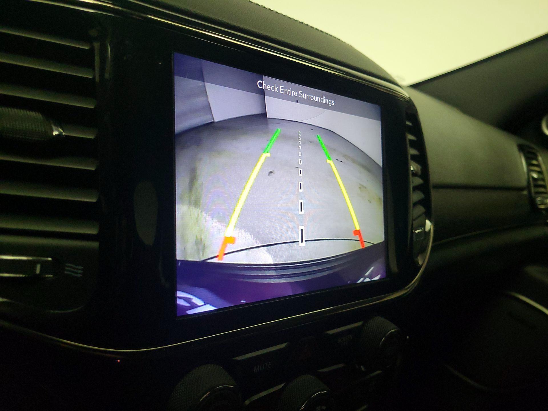 Thumbnail: 2019 Jeep Grand Cherokee - 15