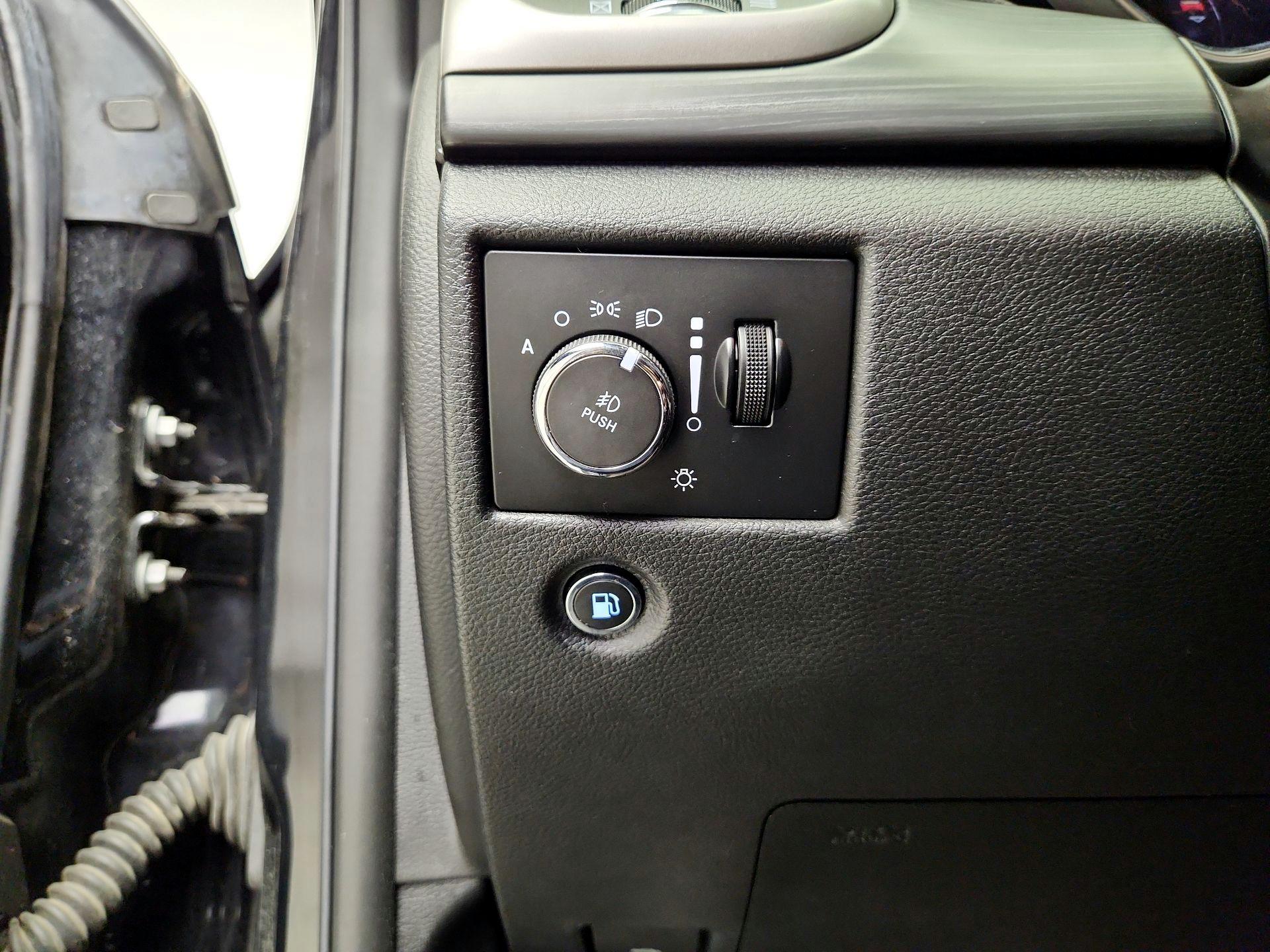 Thumbnail: 2019 Jeep Grand Cherokee - 13