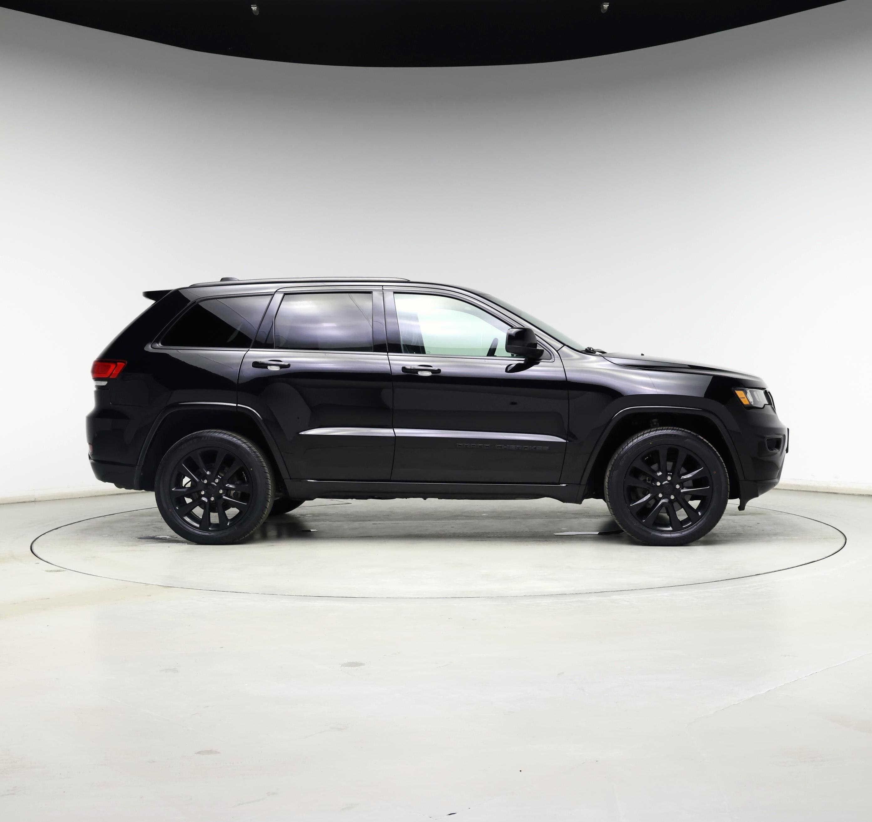 Thumbnail: 2019 Jeep Grand Cherokee - 7
