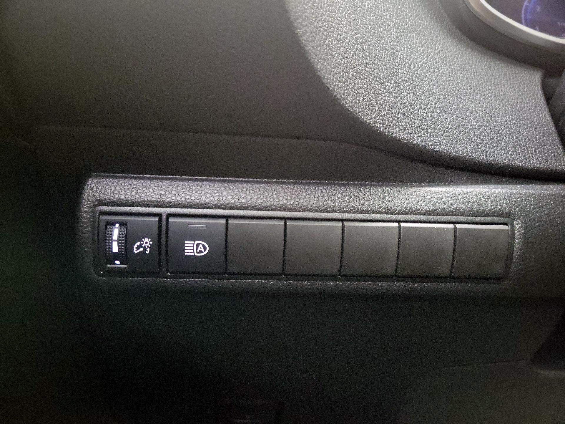 Thumbnail: 2023 Toyota Corolla - 13