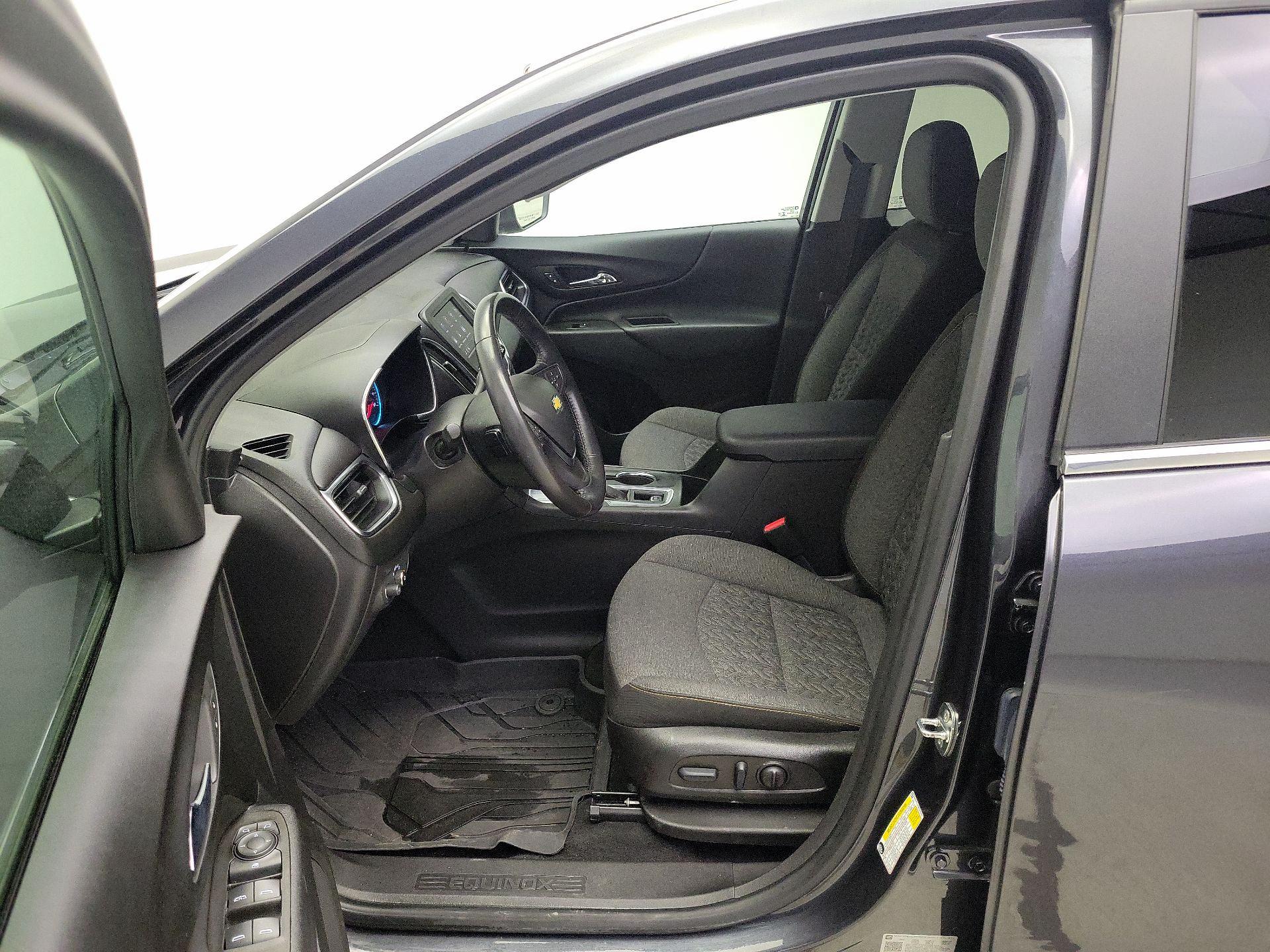 Thumbnail: 2022 Chevrolet Equinox - 11