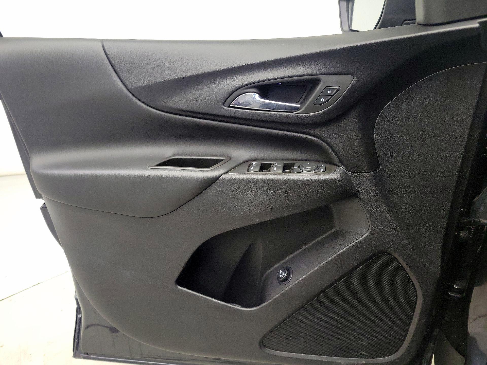 Thumbnail: 2022 Chevrolet Equinox - 12