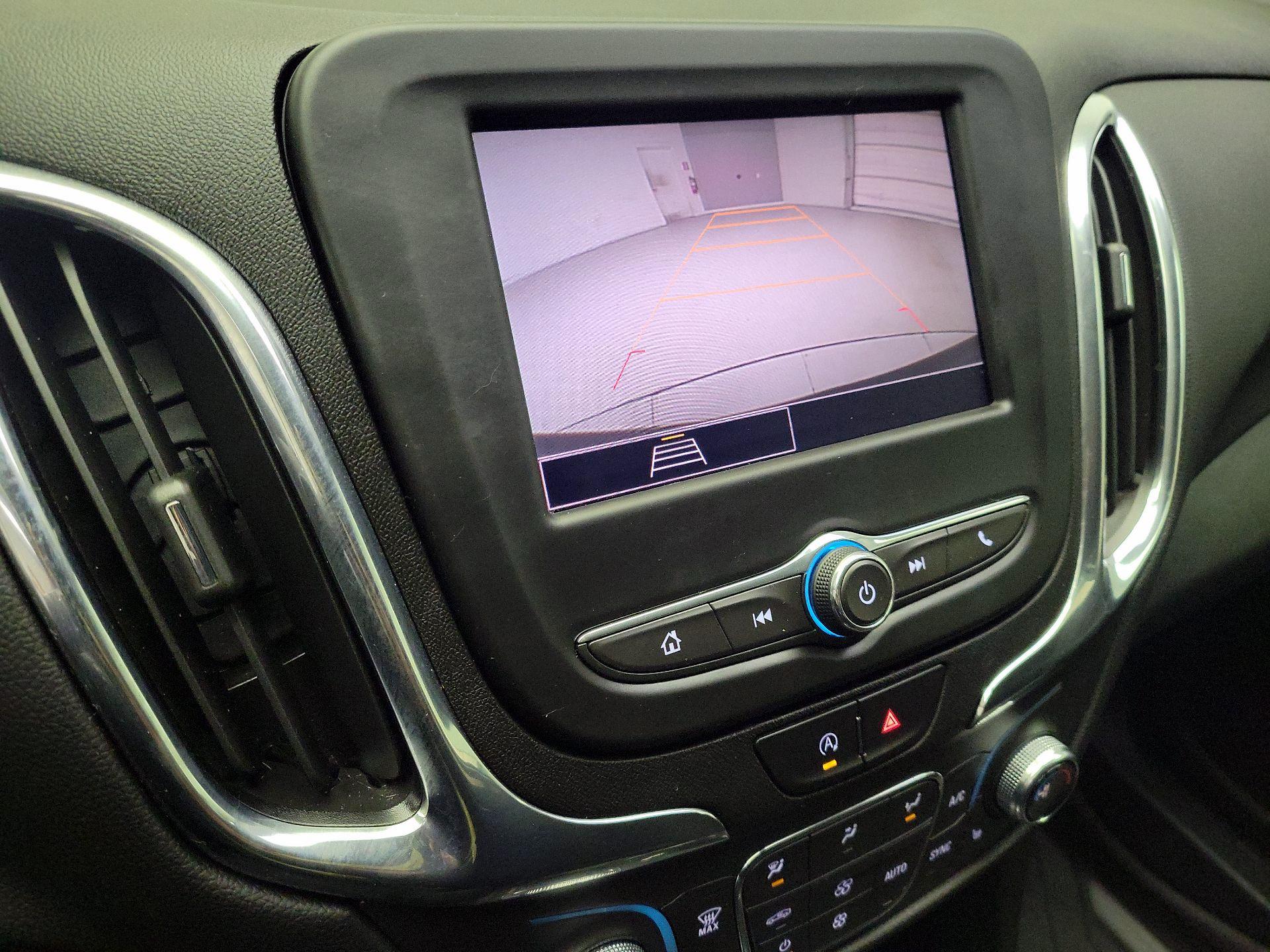 Thumbnail: 2022 Chevrolet Equinox - 14