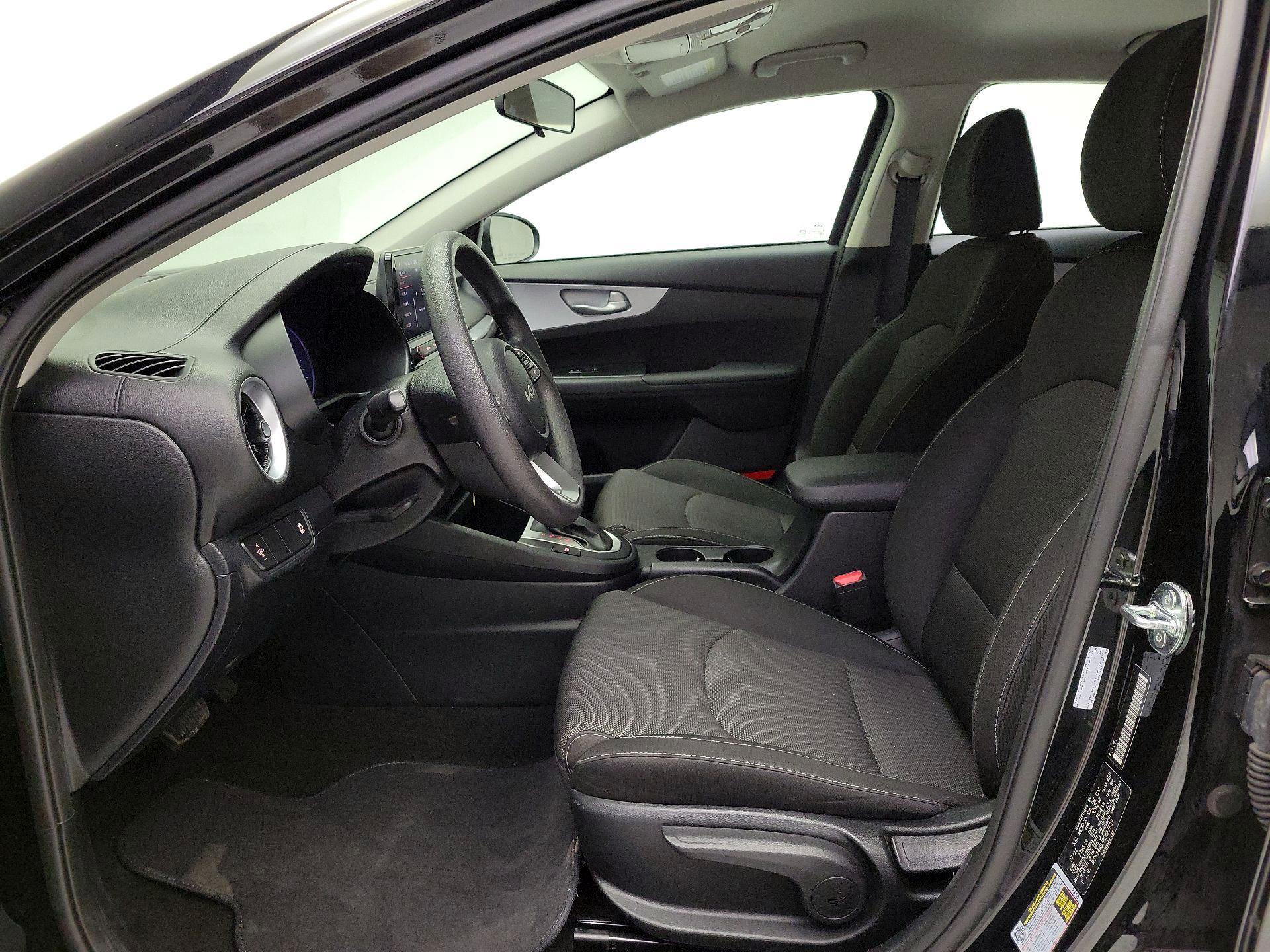 Thumbnail: 2024 Kia Forte - 11