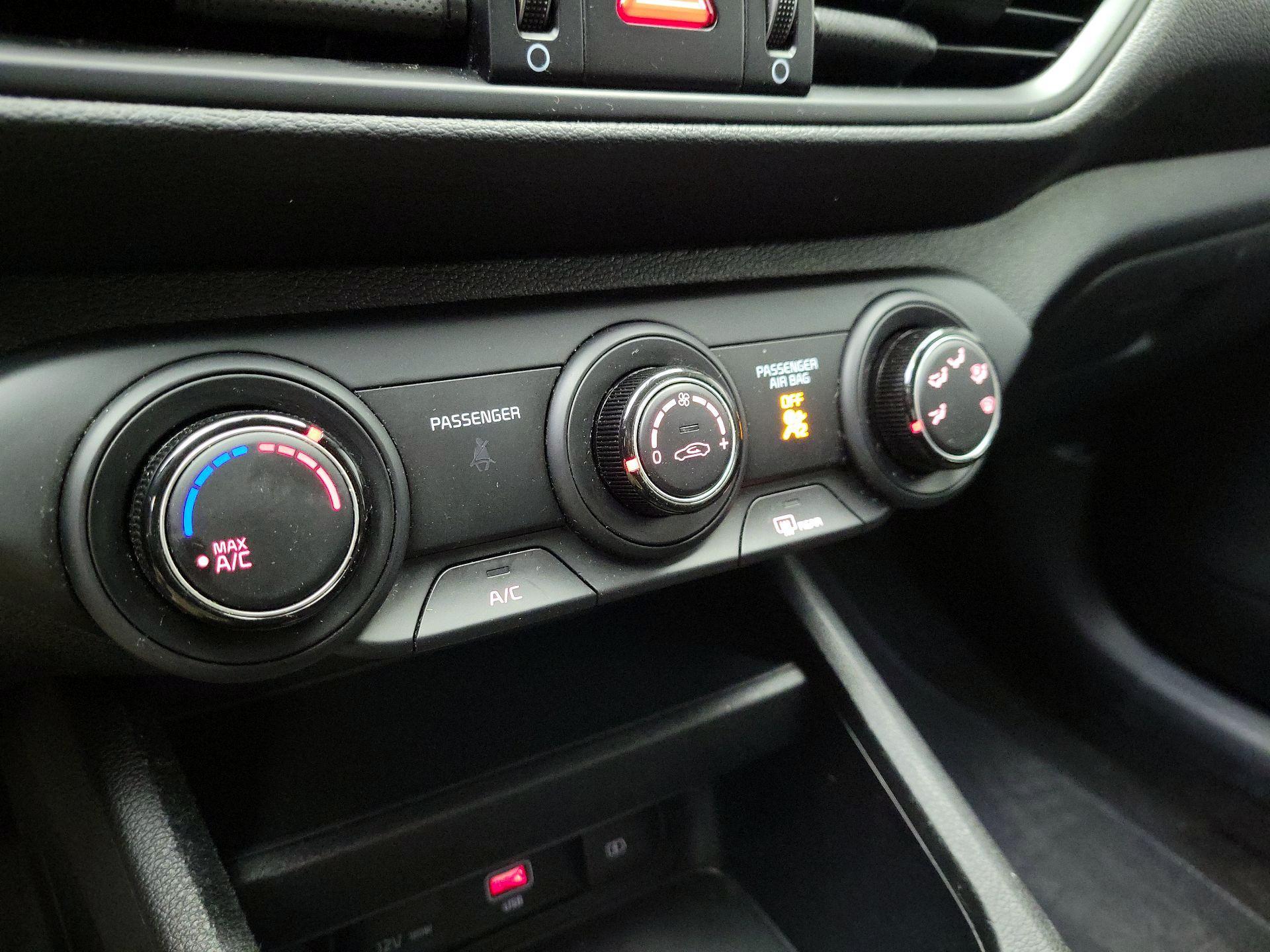 Thumbnail: 2024 Kia Forte - 15