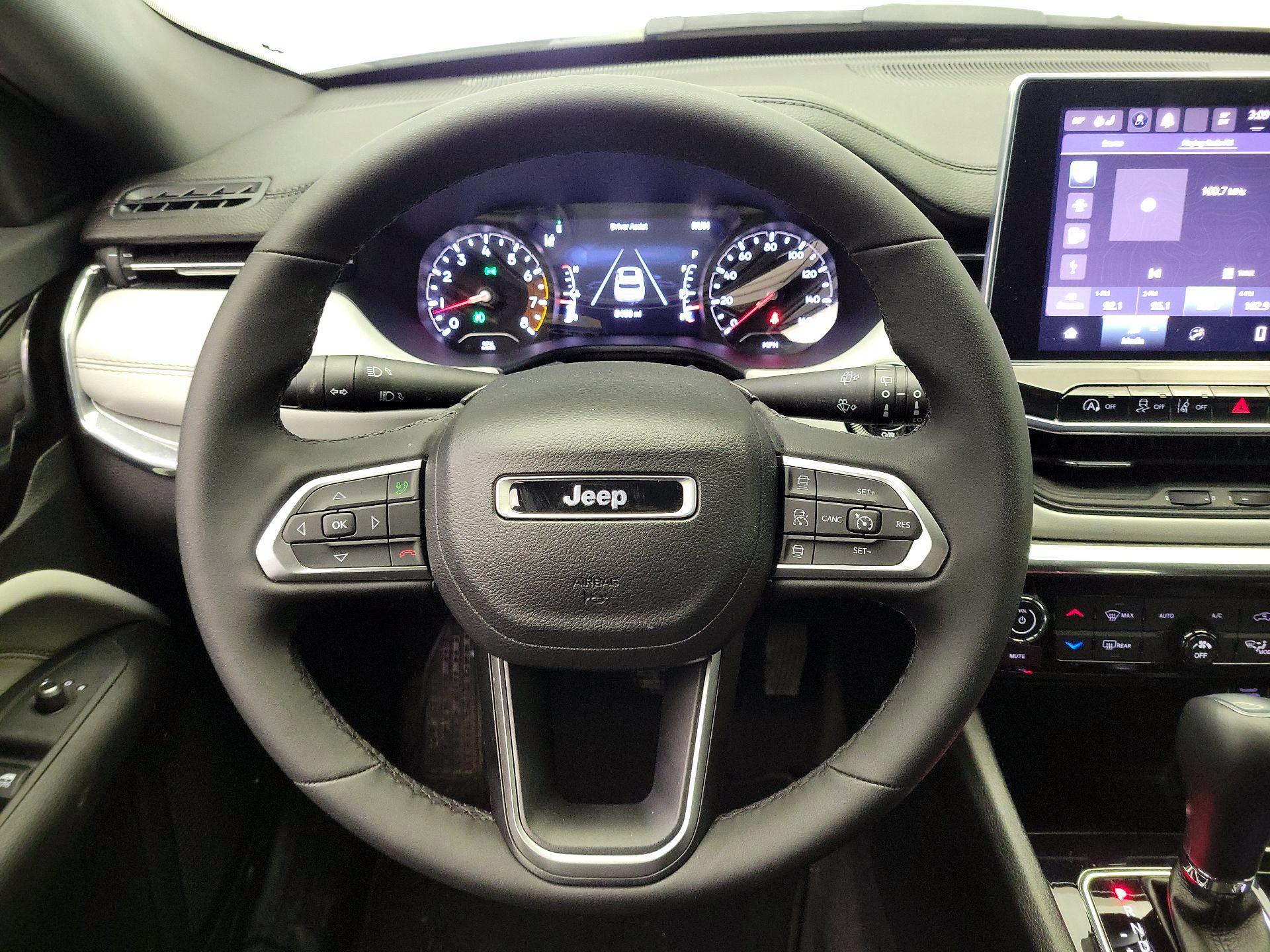 Thumbnail: 2023 Jeep Compass - 10