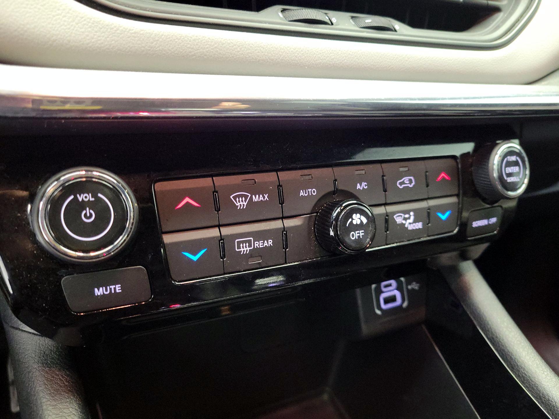 Thumbnail: 2023 Jeep Compass - 15