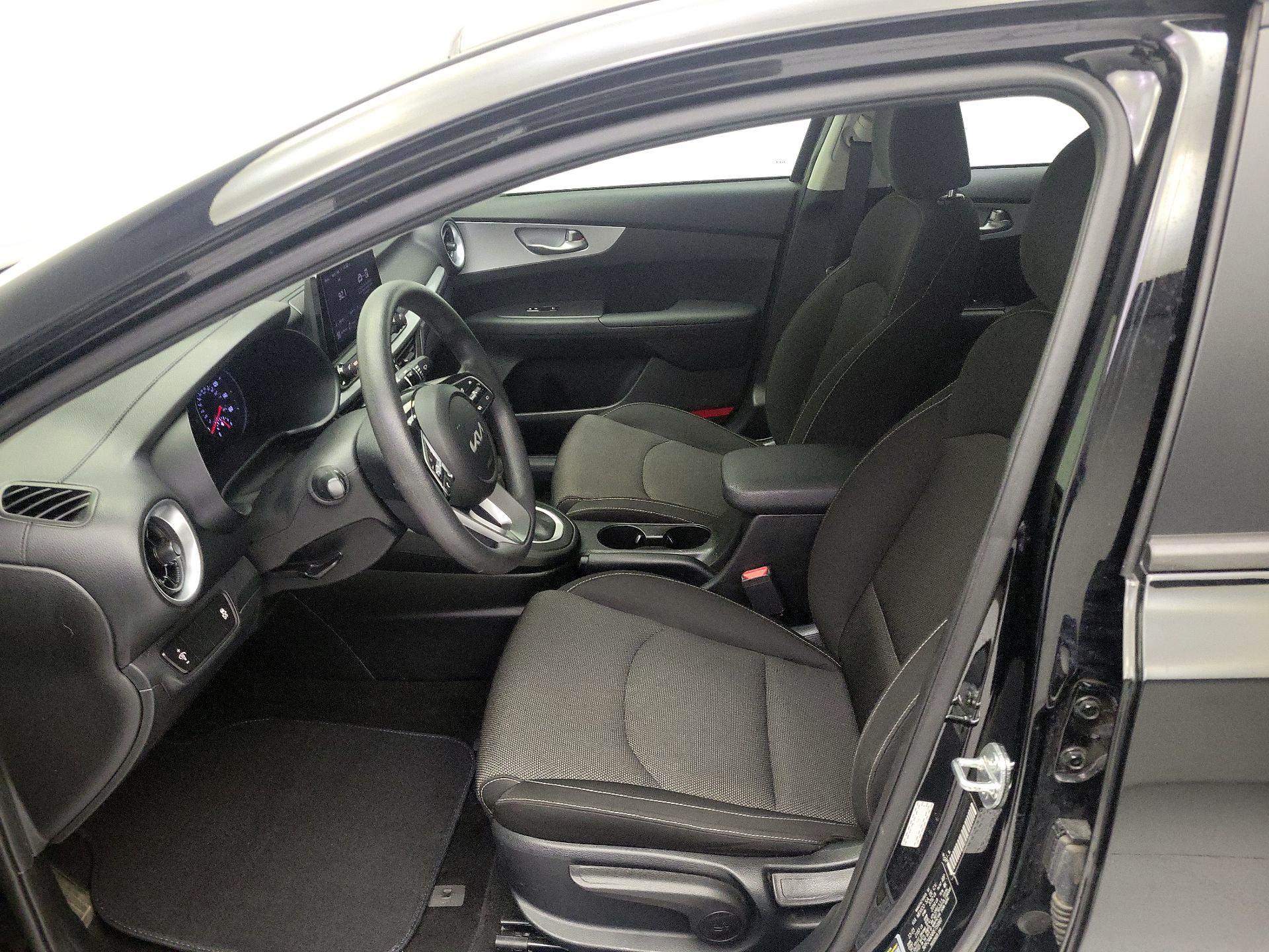 Thumbnail: 2024 Kia Forte - 11