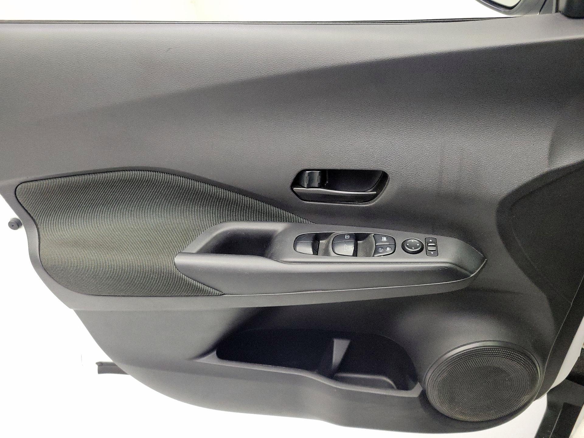 Thumbnail: 2020 Nissan Kicks - 12