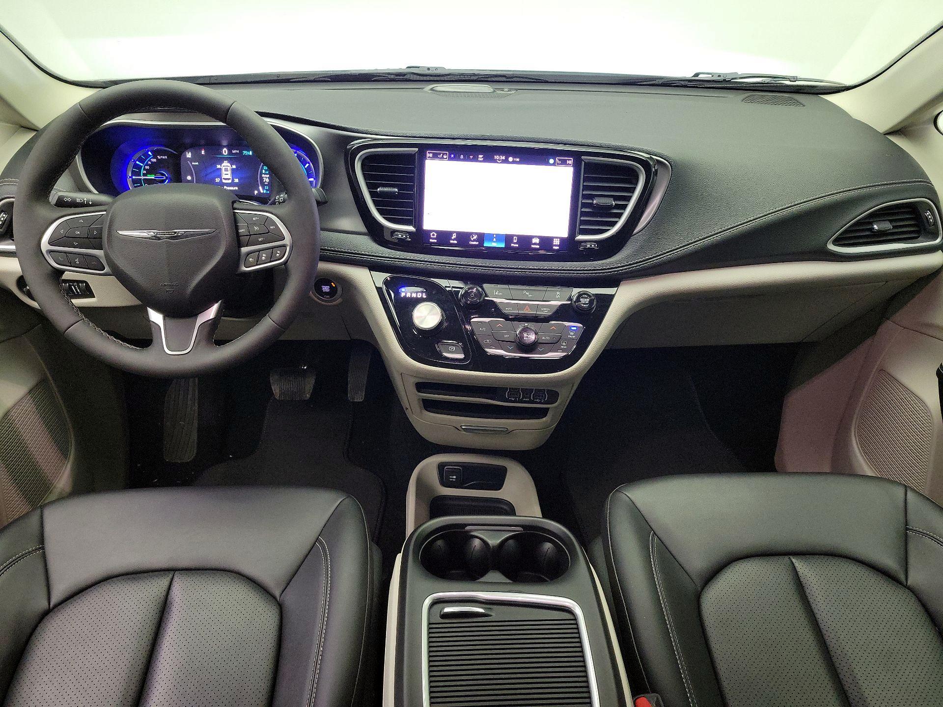 Thumbnail: 2024 Chrysler Pacifica - 9