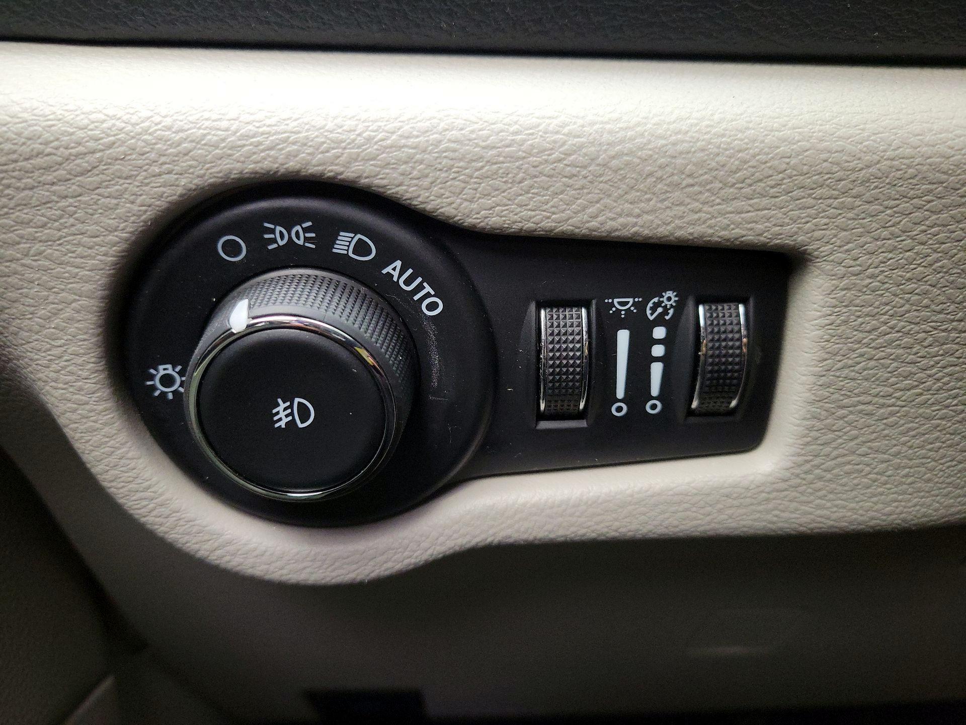 Thumbnail: 2024 Chrysler Pacifica - 13