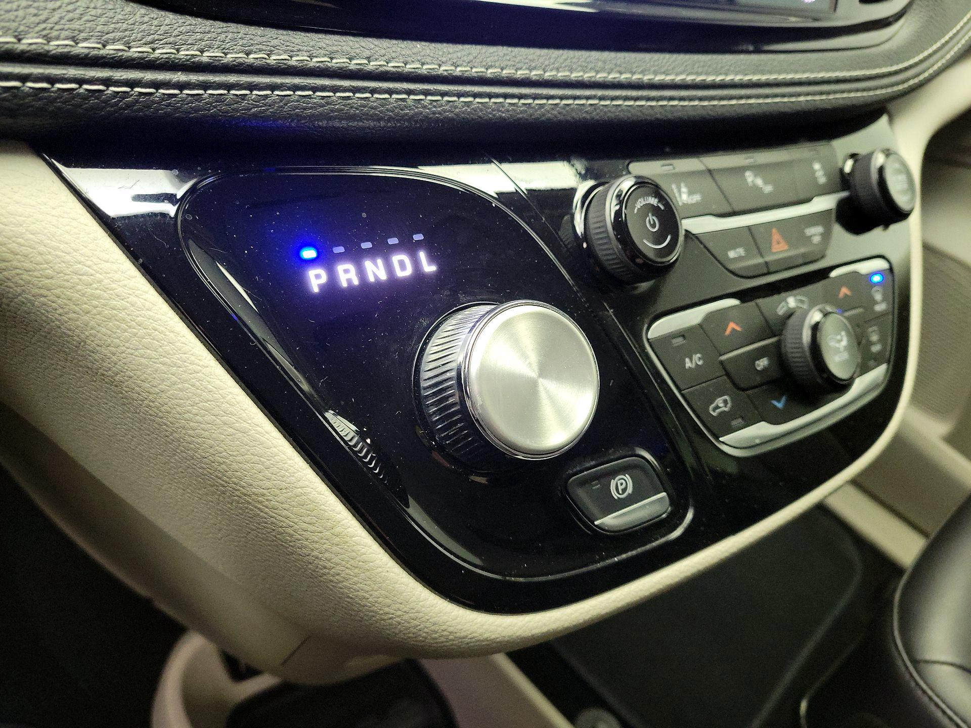 Thumbnail: 2024 Chrysler Pacifica - 18