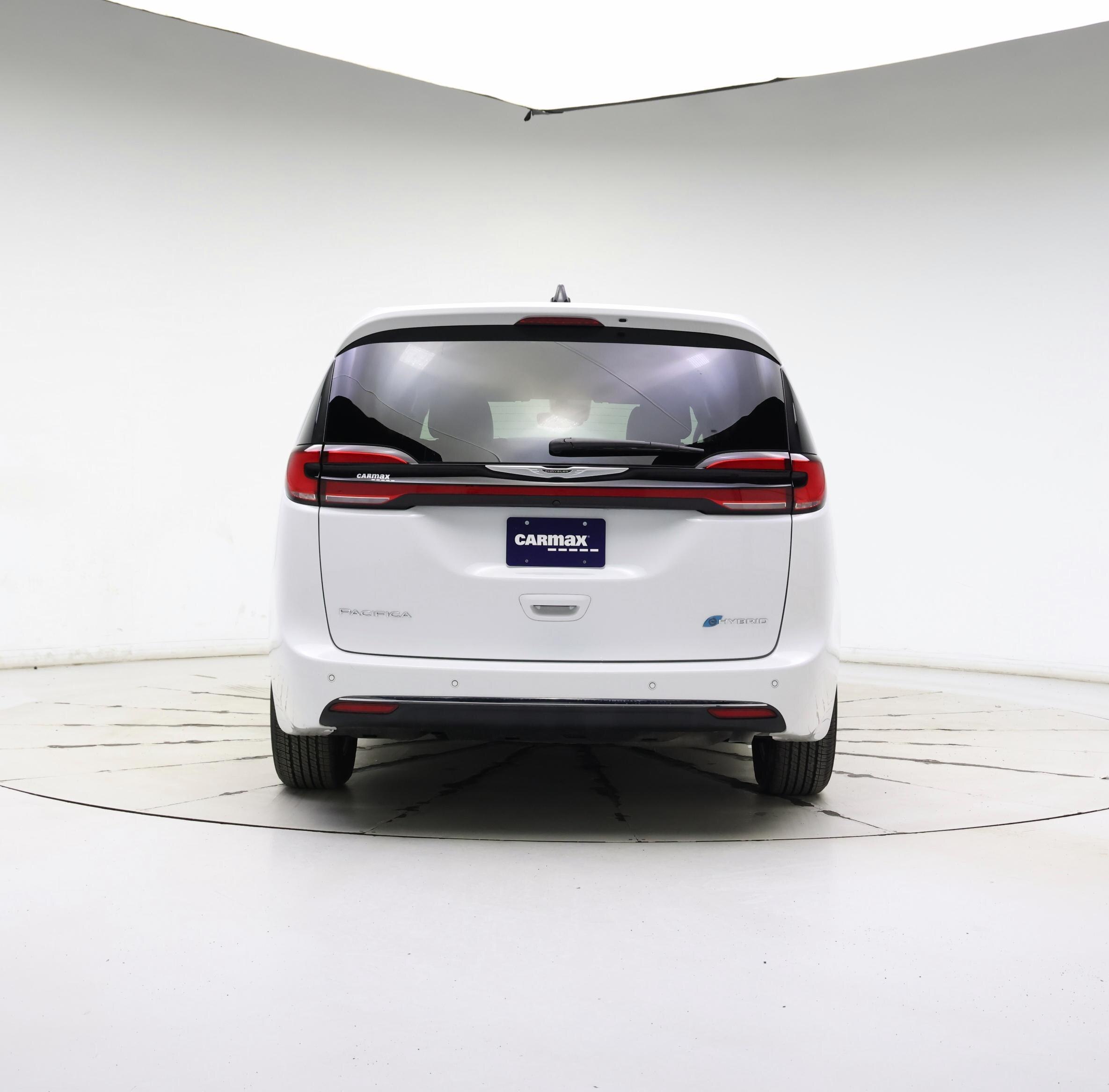 Thumbnail: 2024 Chrysler Pacifica - 6