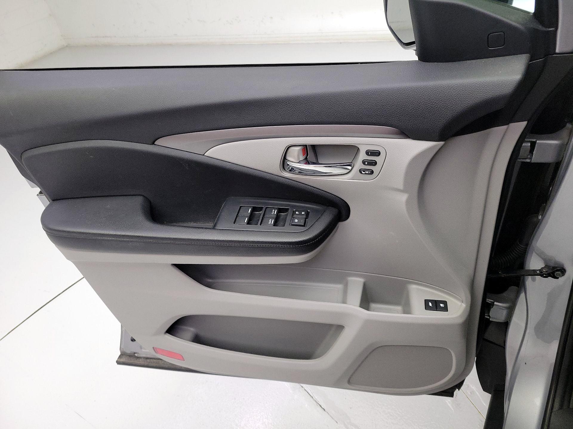 Thumbnail: 2021 Honda Pilot - 12