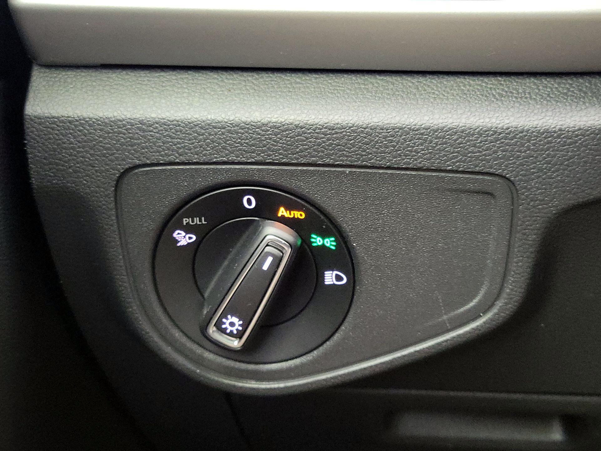 Thumbnail: 2022 Volkswagen Atlas - 13