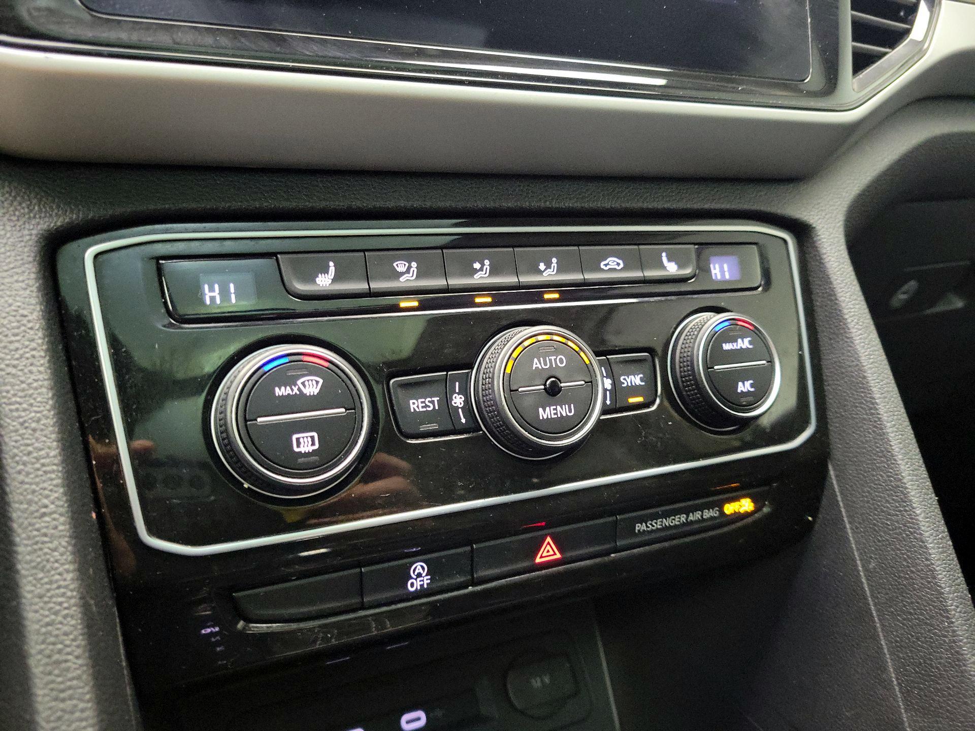 Thumbnail: 2022 Volkswagen Atlas - 16