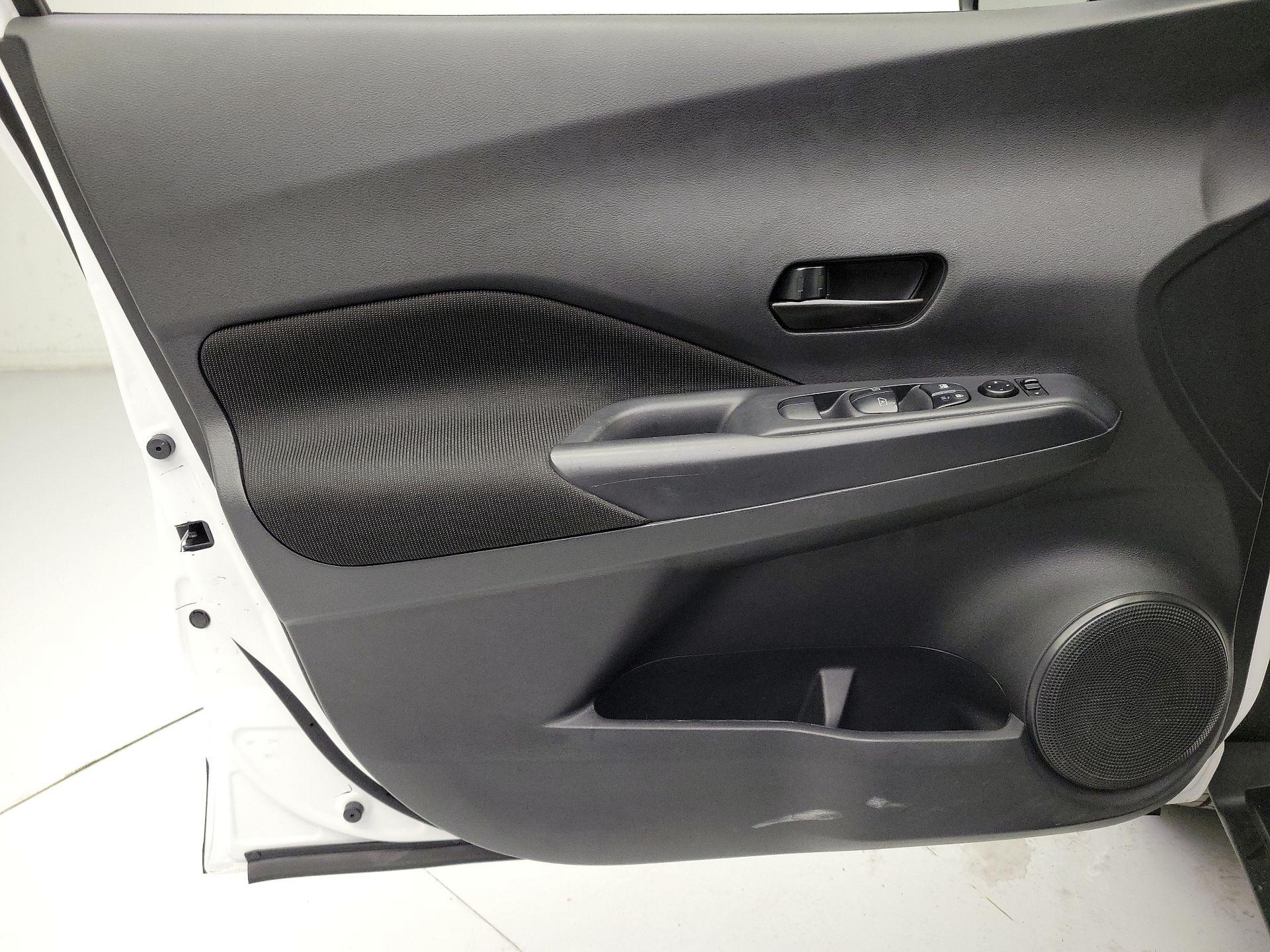 Thumbnail: 2022 Nissan Kicks - 12