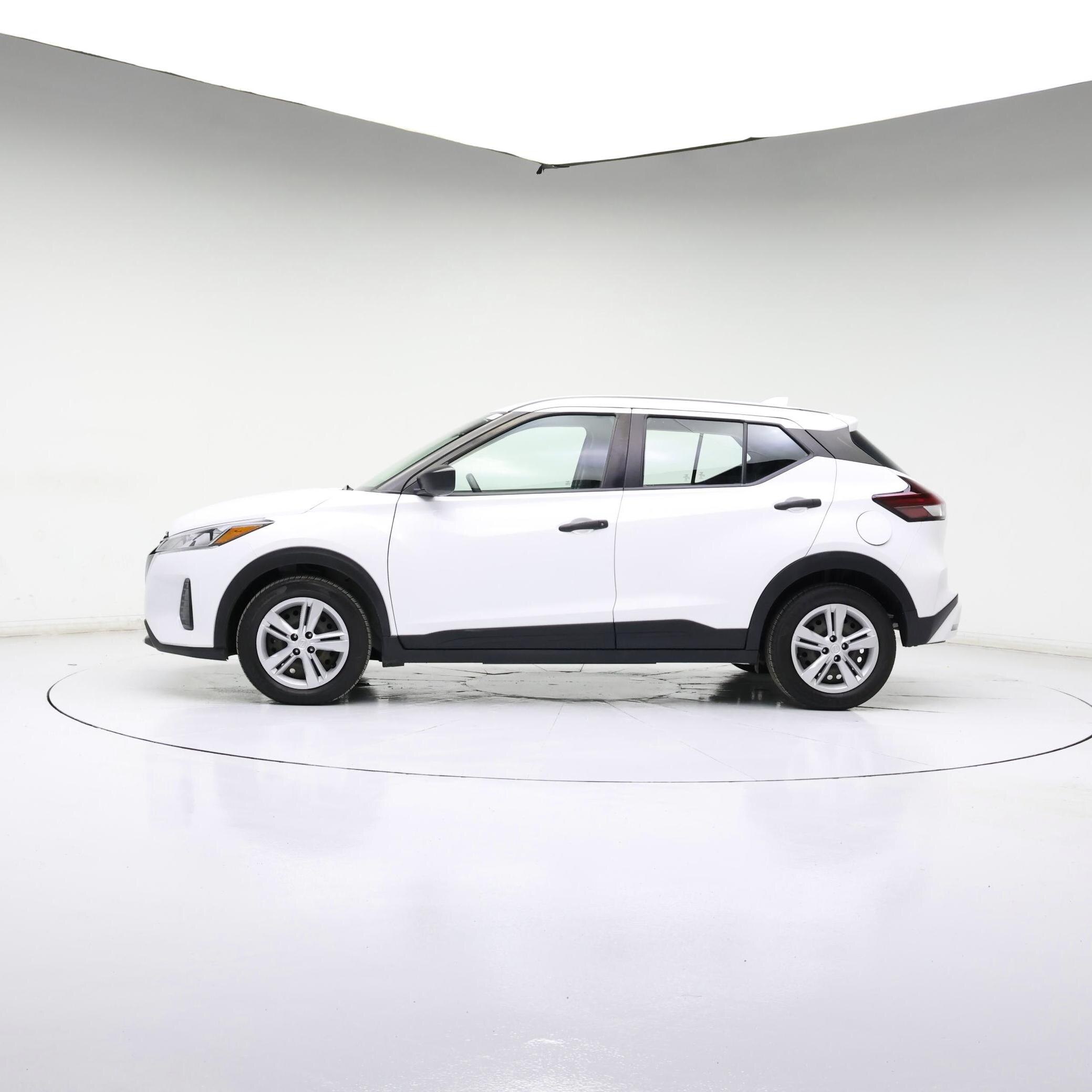 Thumbnail: 2022 Nissan Kicks - 3