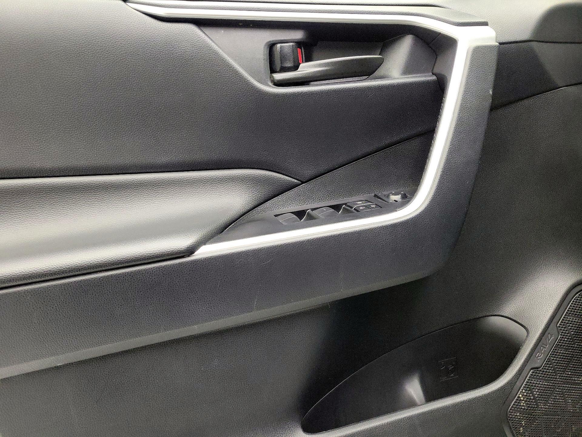 Thumbnail: 2024 Toyota RAV4 - 12