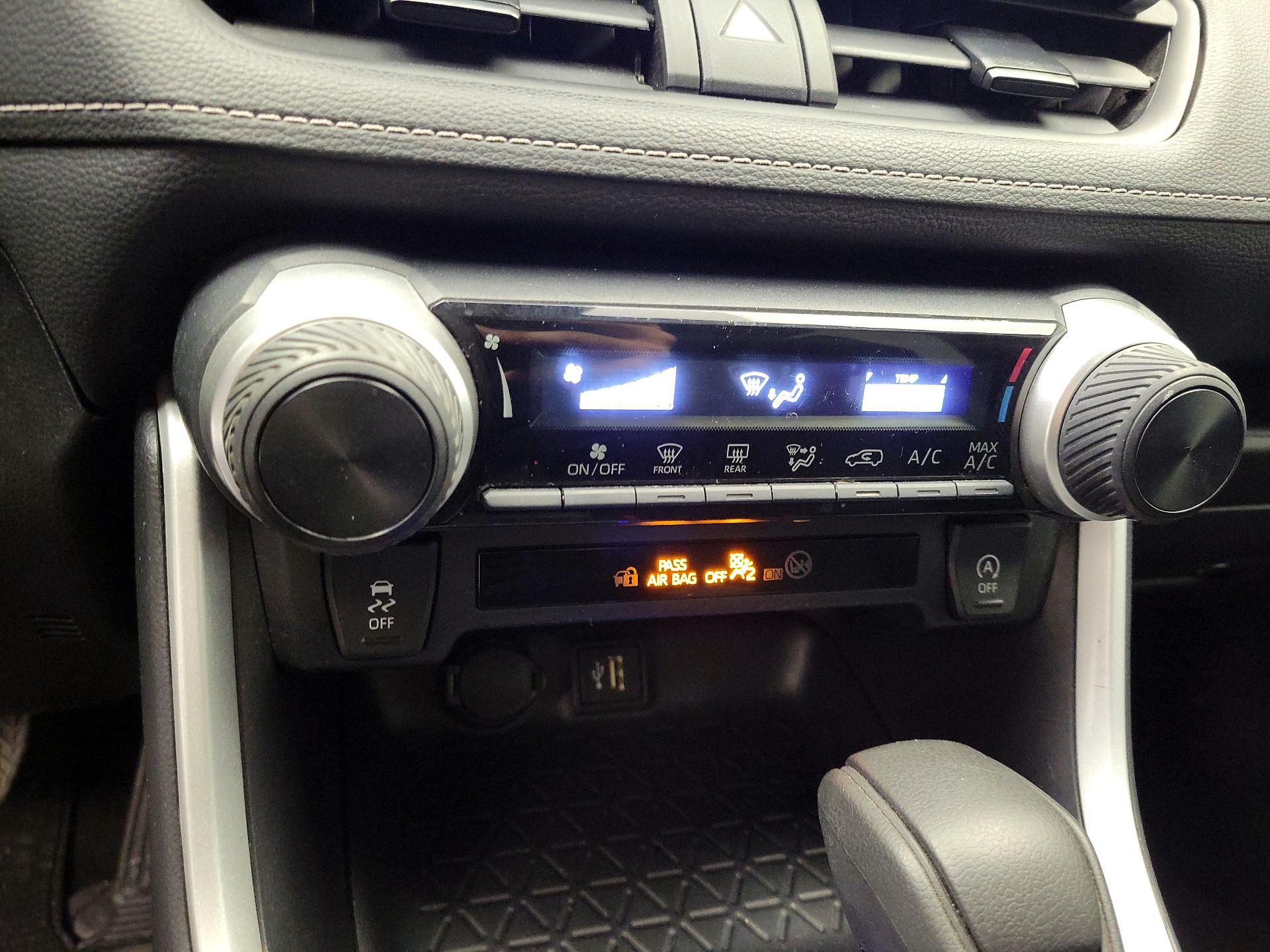 Thumbnail: 2024 Toyota RAV4 - 15