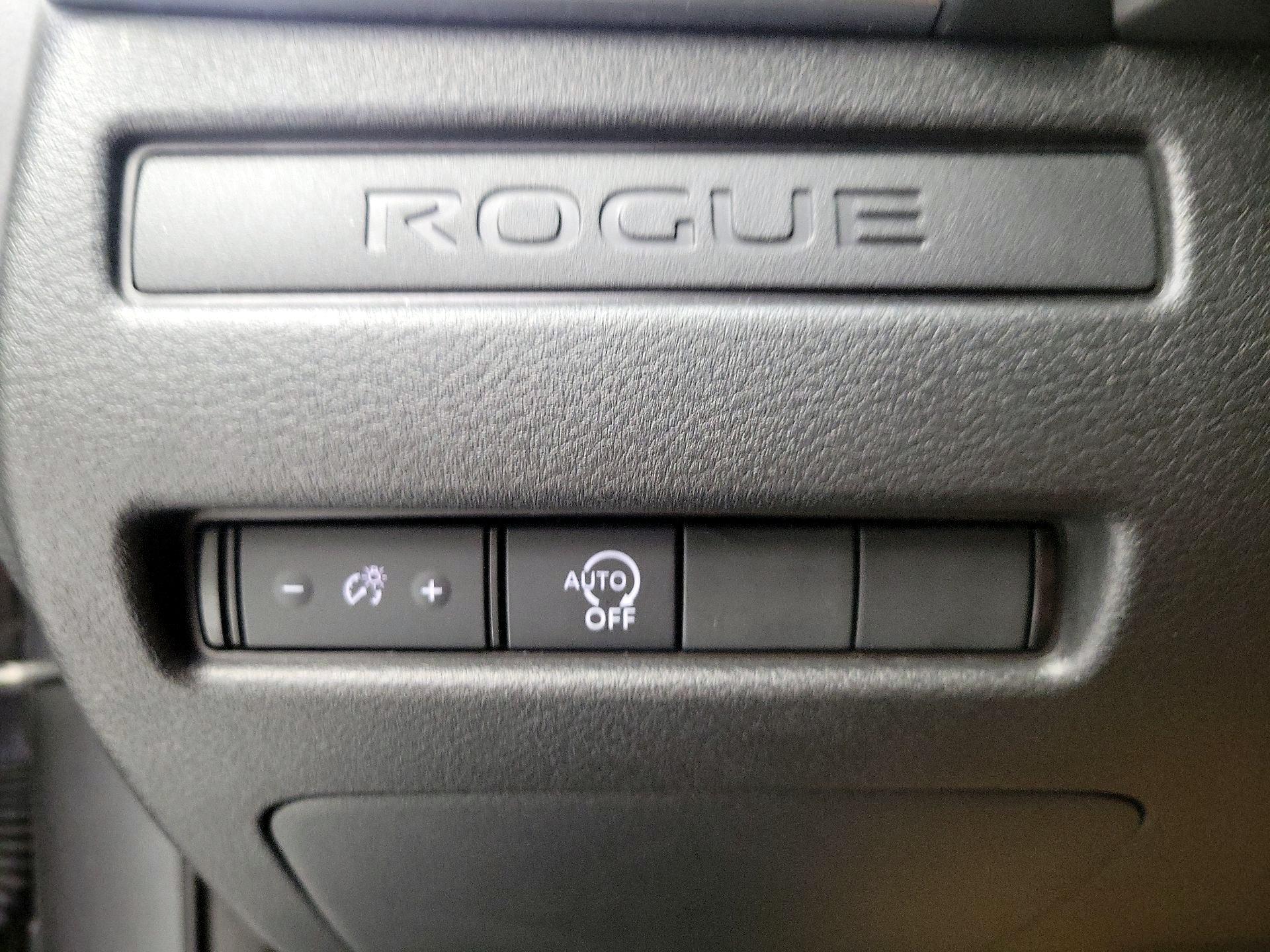 Thumbnail: 2023 Nissan Rogue - 13