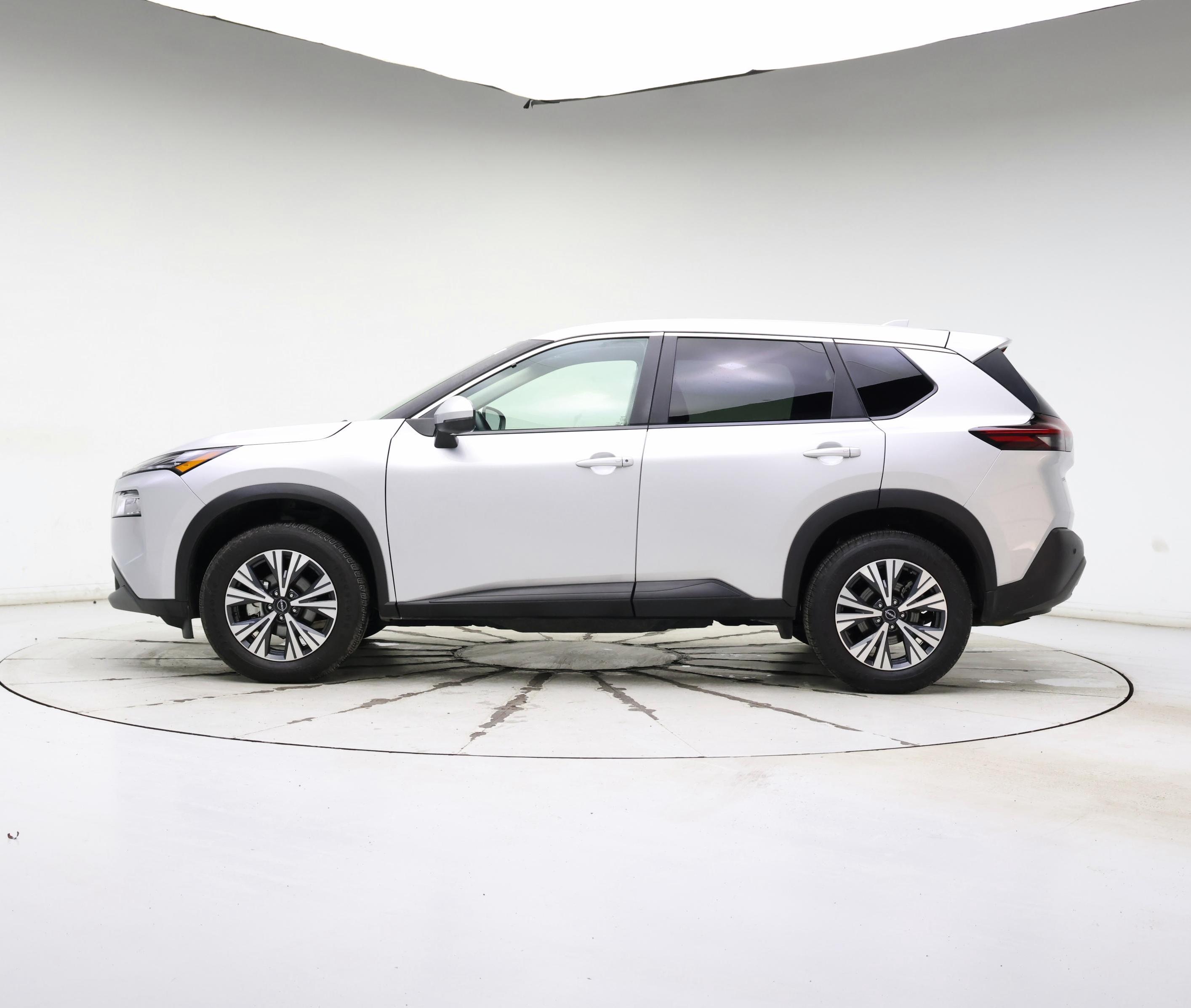 Thumbnail: 2022 Nissan Rogue - 3