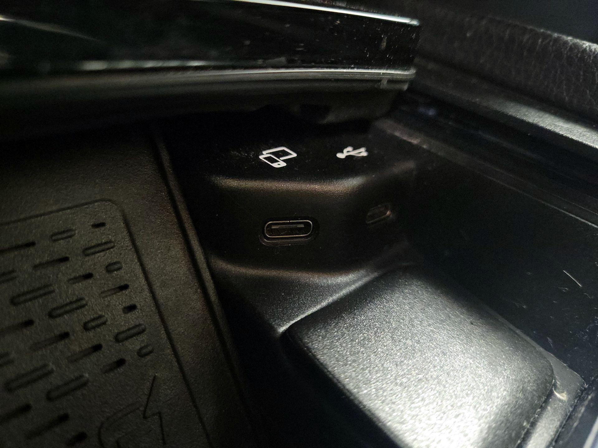 Thumbnail: 2021 Mercedes-Benz GLE - 19