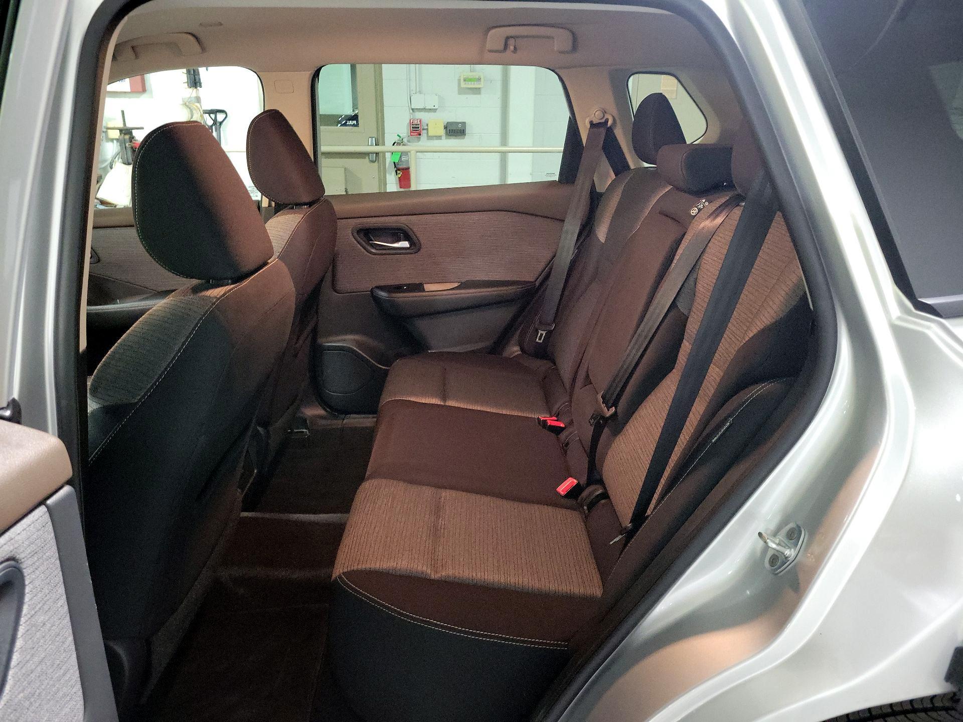 Thumbnail: 2022 Nissan Rogue - 17