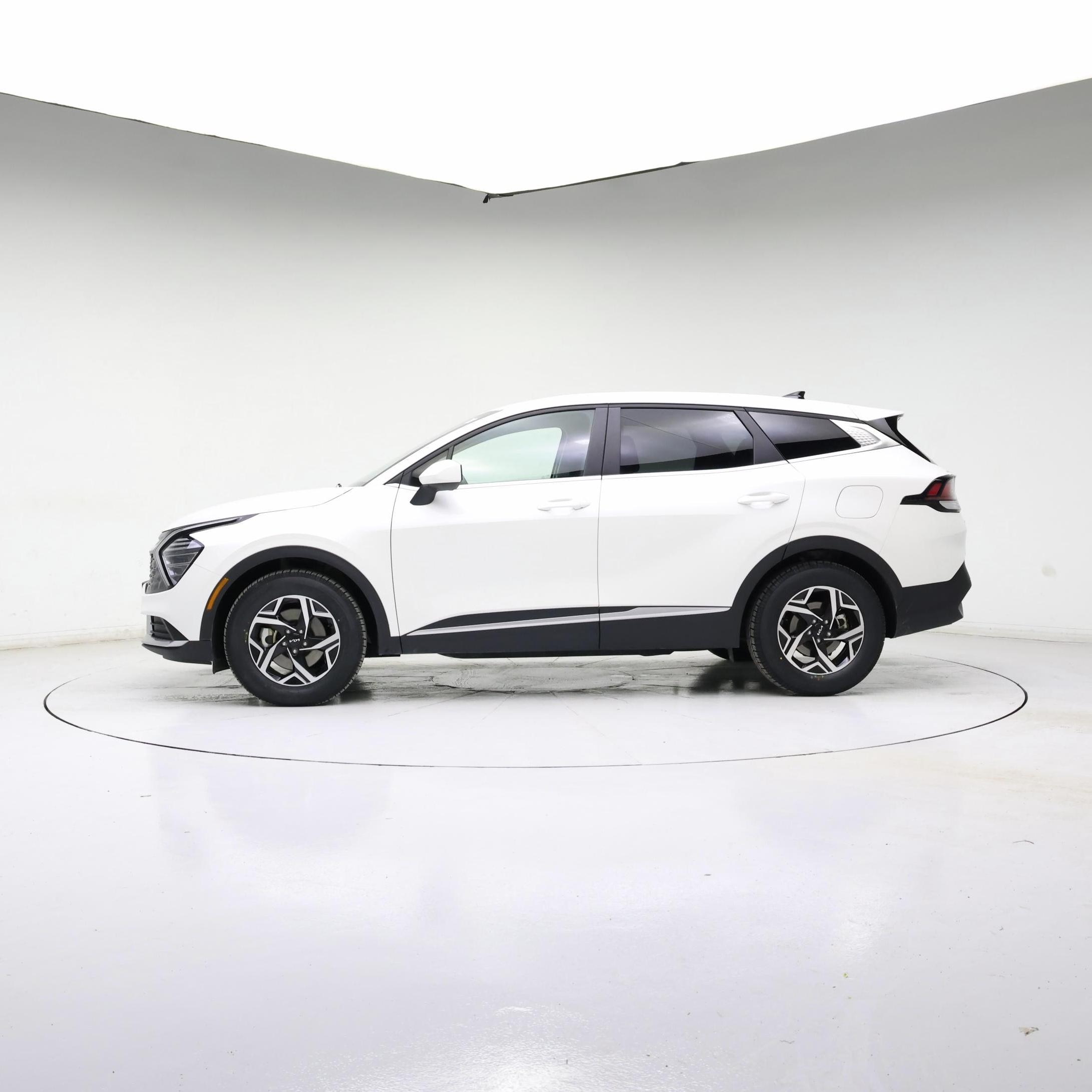 Thumbnail: 2024 Kia Sportage - 3