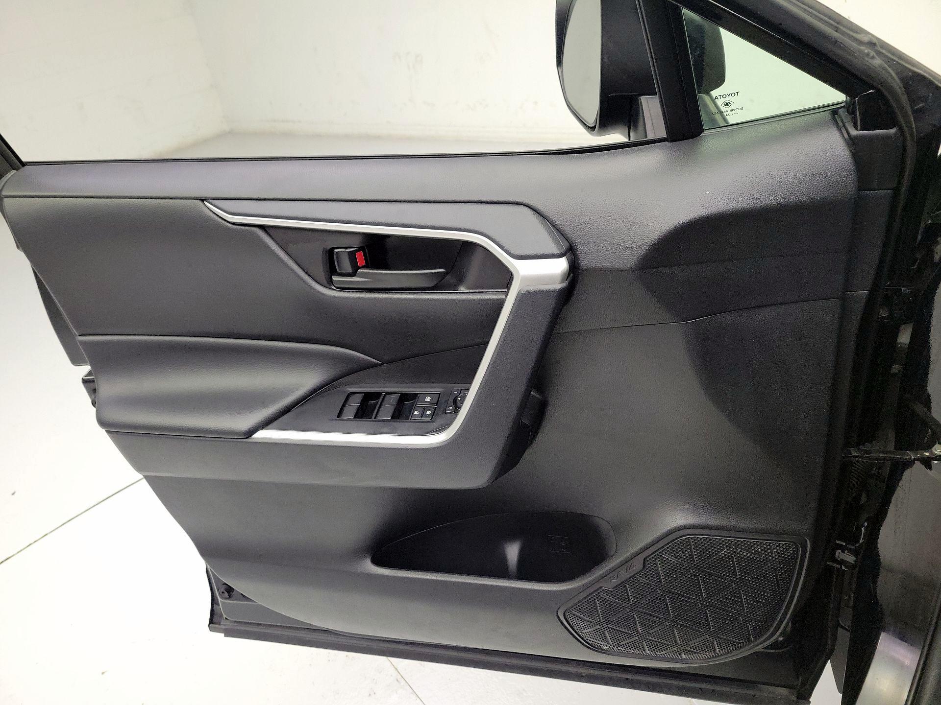 Thumbnail: 2024 Toyota RAV4 - 12