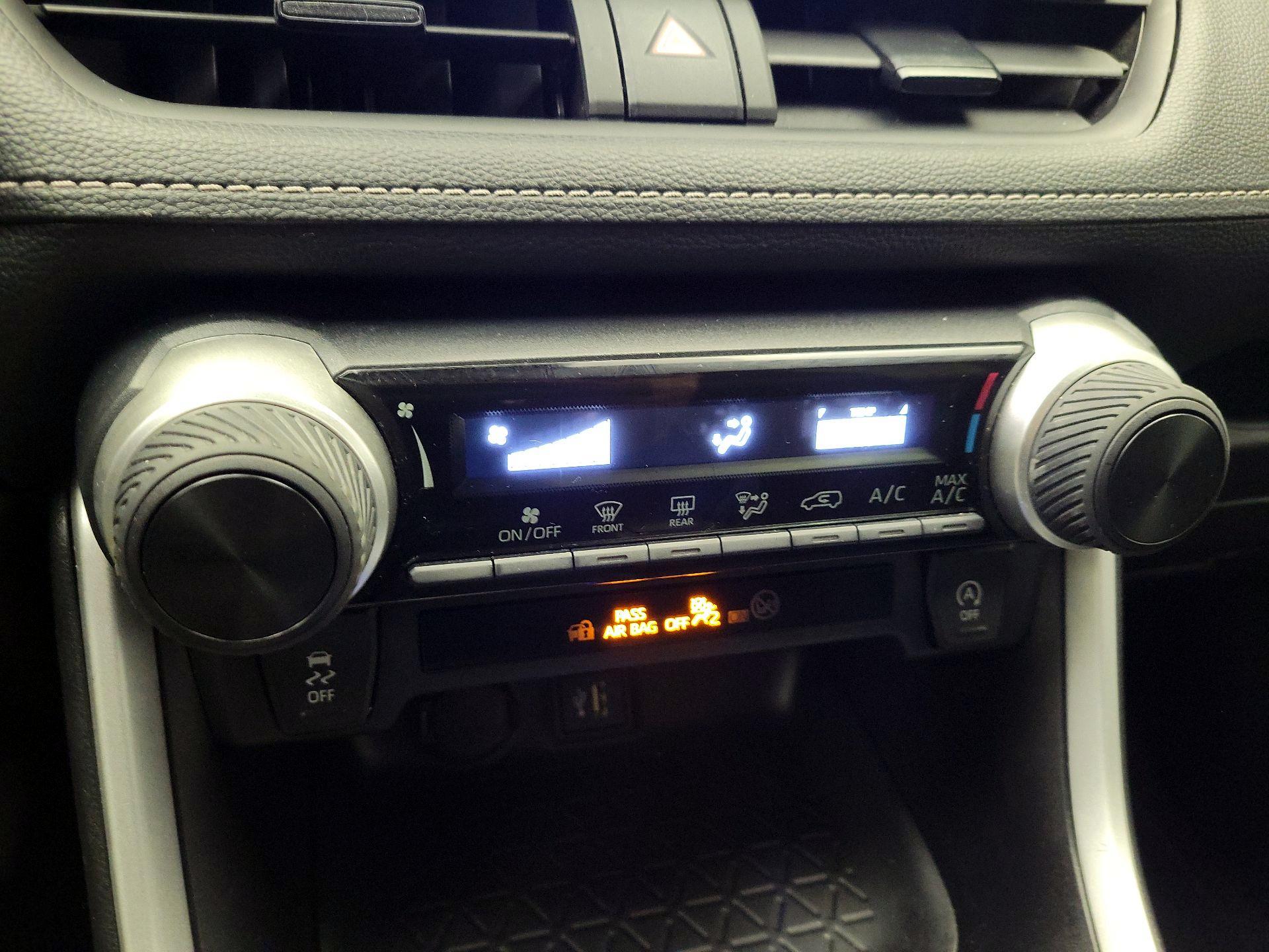 Thumbnail: 2024 Toyota RAV4 - 16