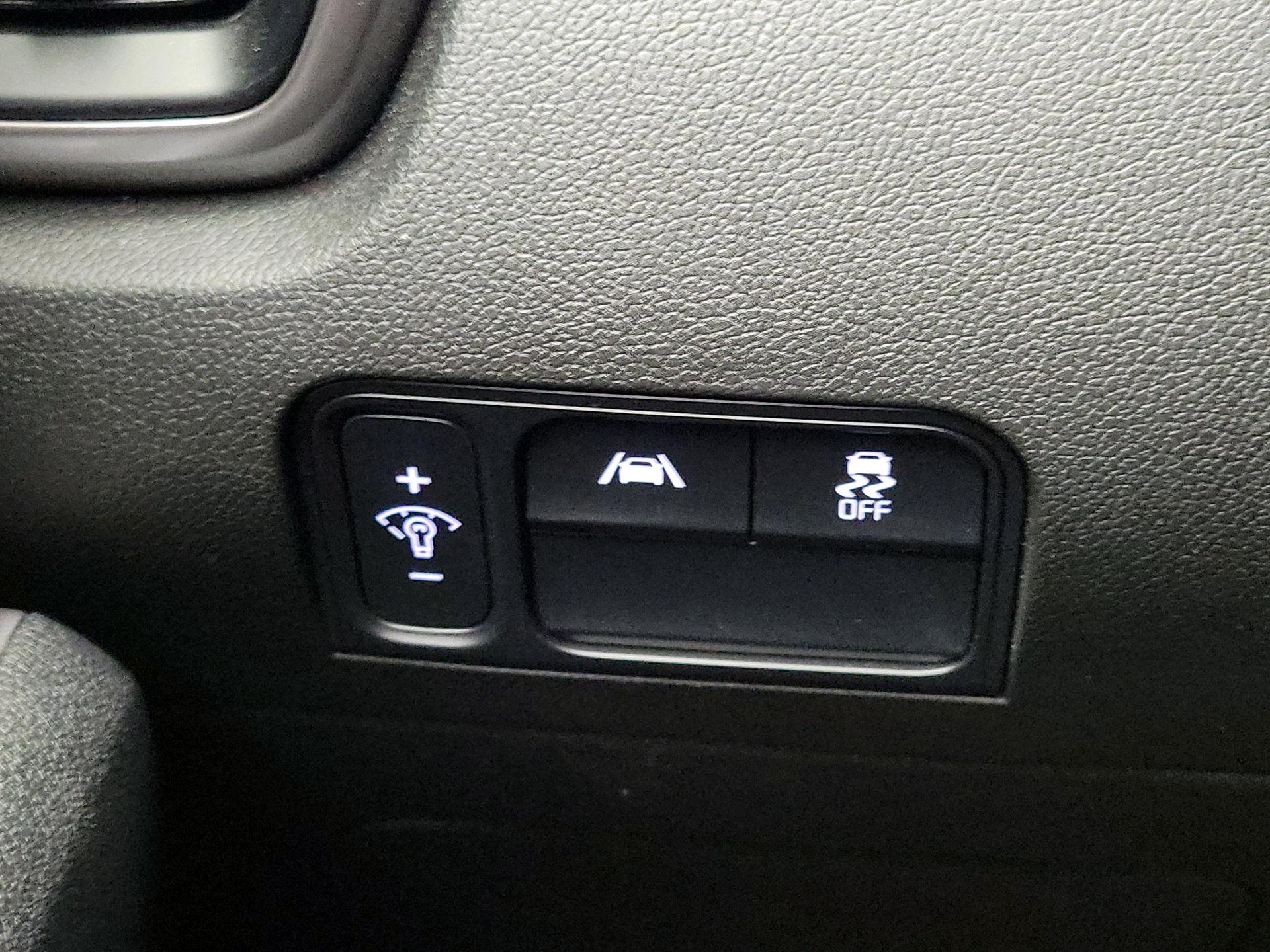 Thumbnail: 2023 Kia Sorento - 13