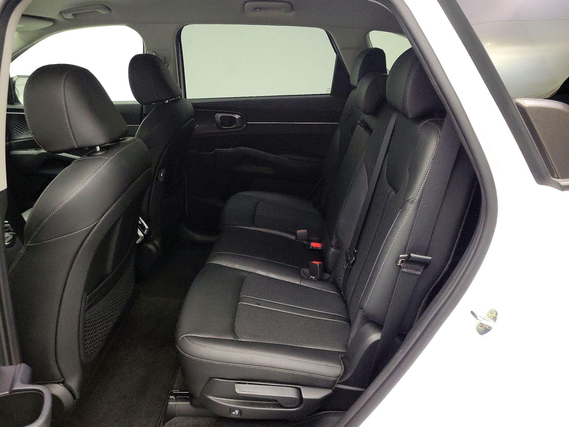 Thumbnail: 2023 Kia Sorento - 20