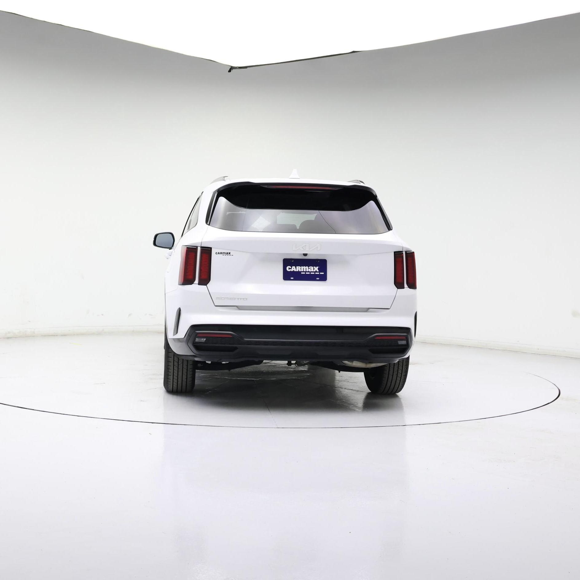 Thumbnail: 2023 Kia Sorento - 6