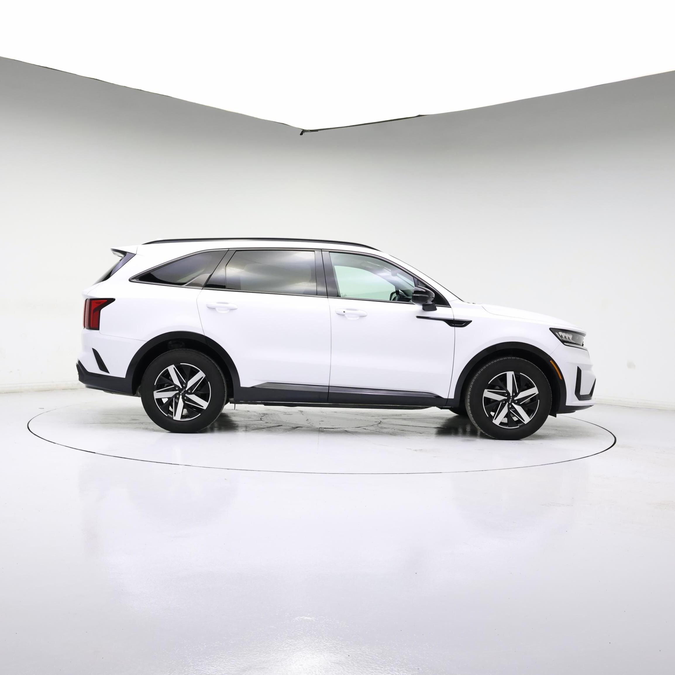 Thumbnail: 2023 Kia Sorento - 7