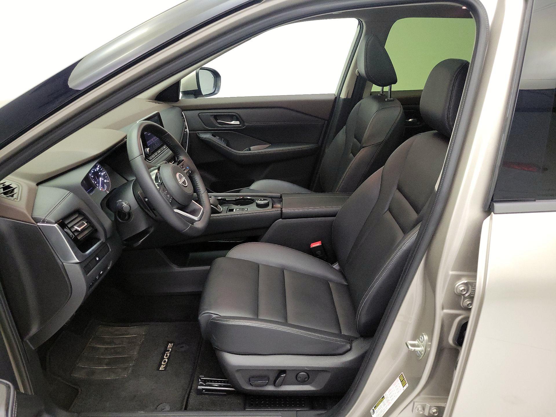 Thumbnail: 2023 Nissan Rogue - 11