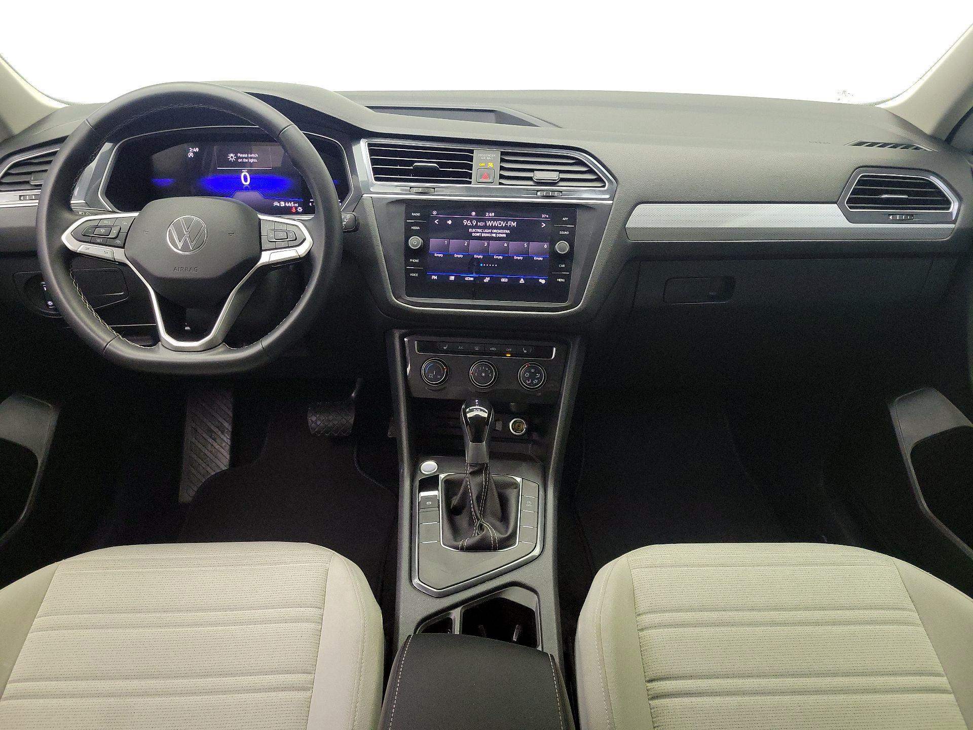 Thumbnail: 2024 Volkswagen Tiguan - 9