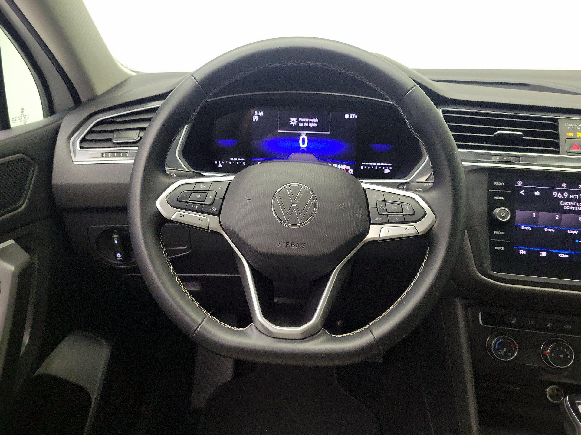 Thumbnail: 2024 Volkswagen Tiguan - 10