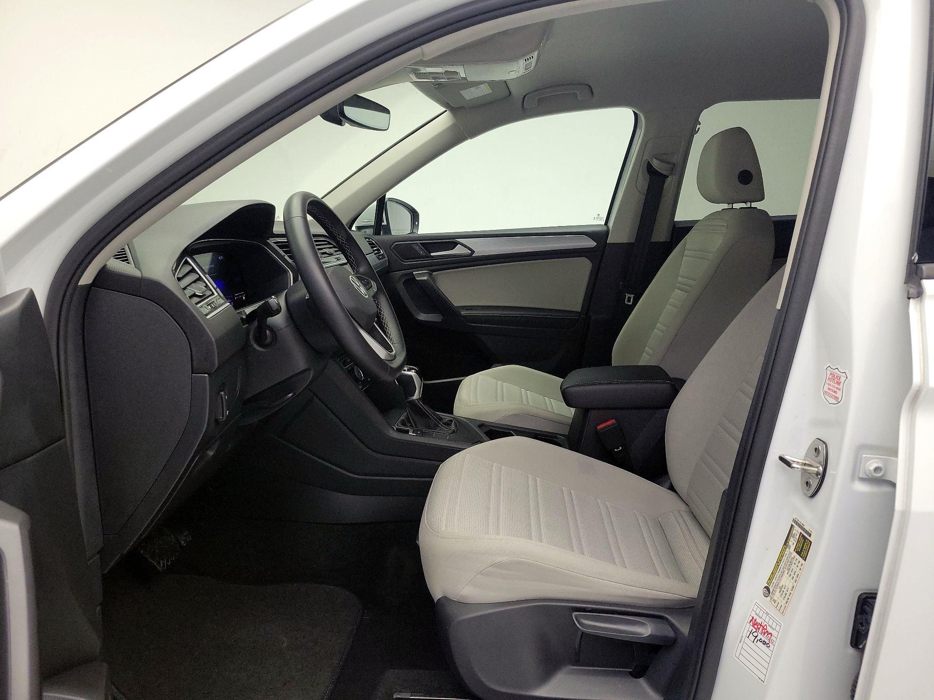 Thumbnail: 2024 Volkswagen Tiguan - 11