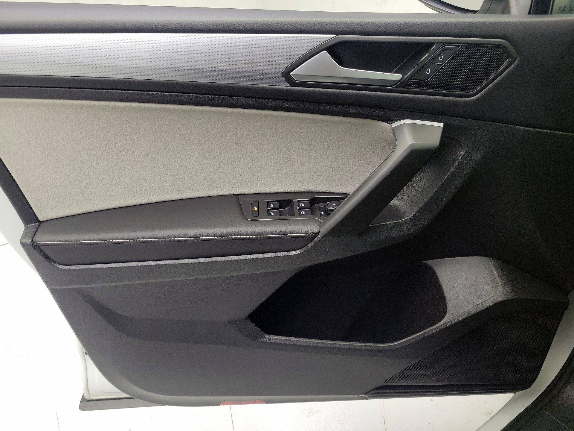 Thumbnail: 2024 Volkswagen Tiguan - 12