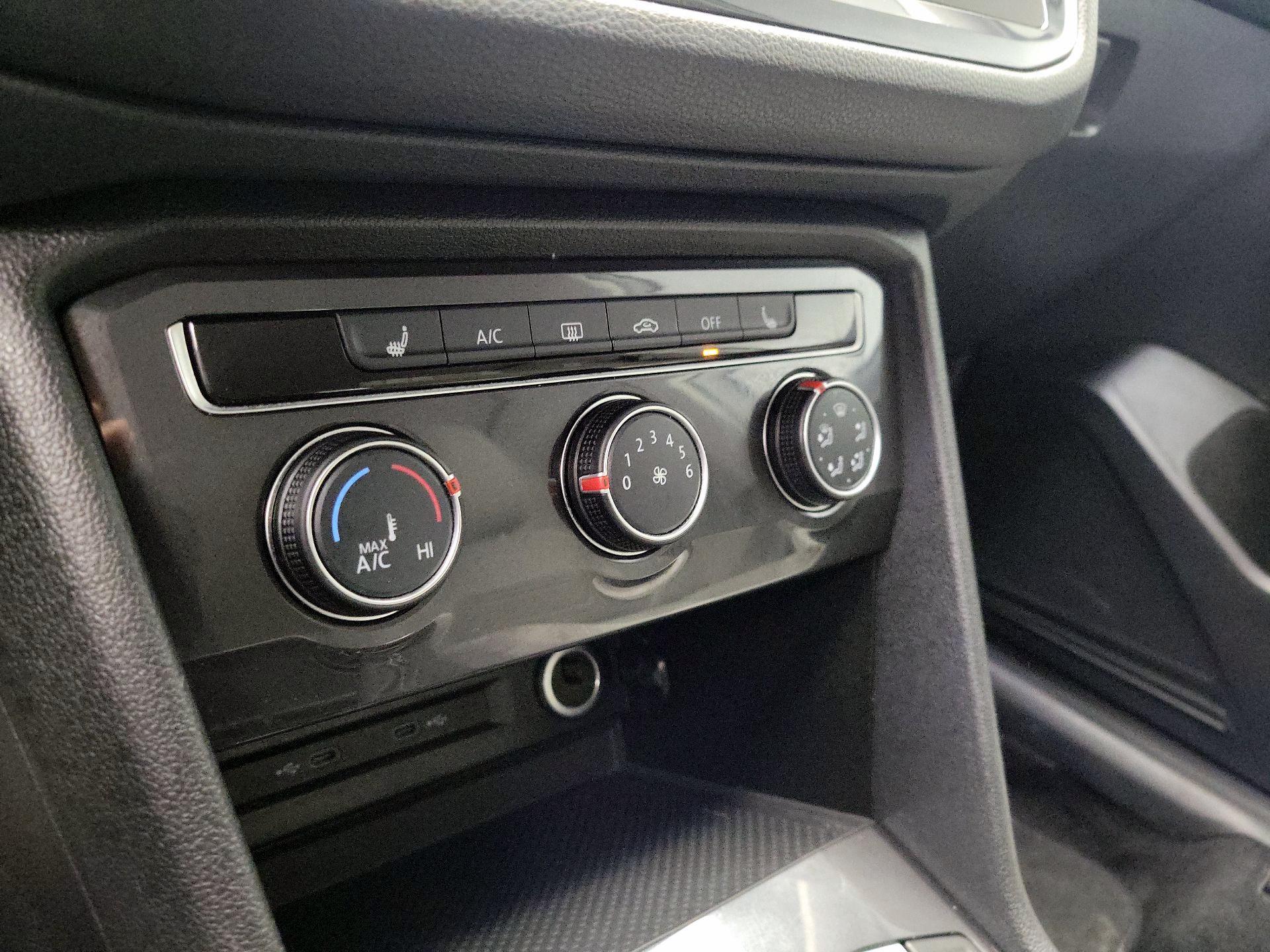 Thumbnail: 2024 Volkswagen Tiguan - 16