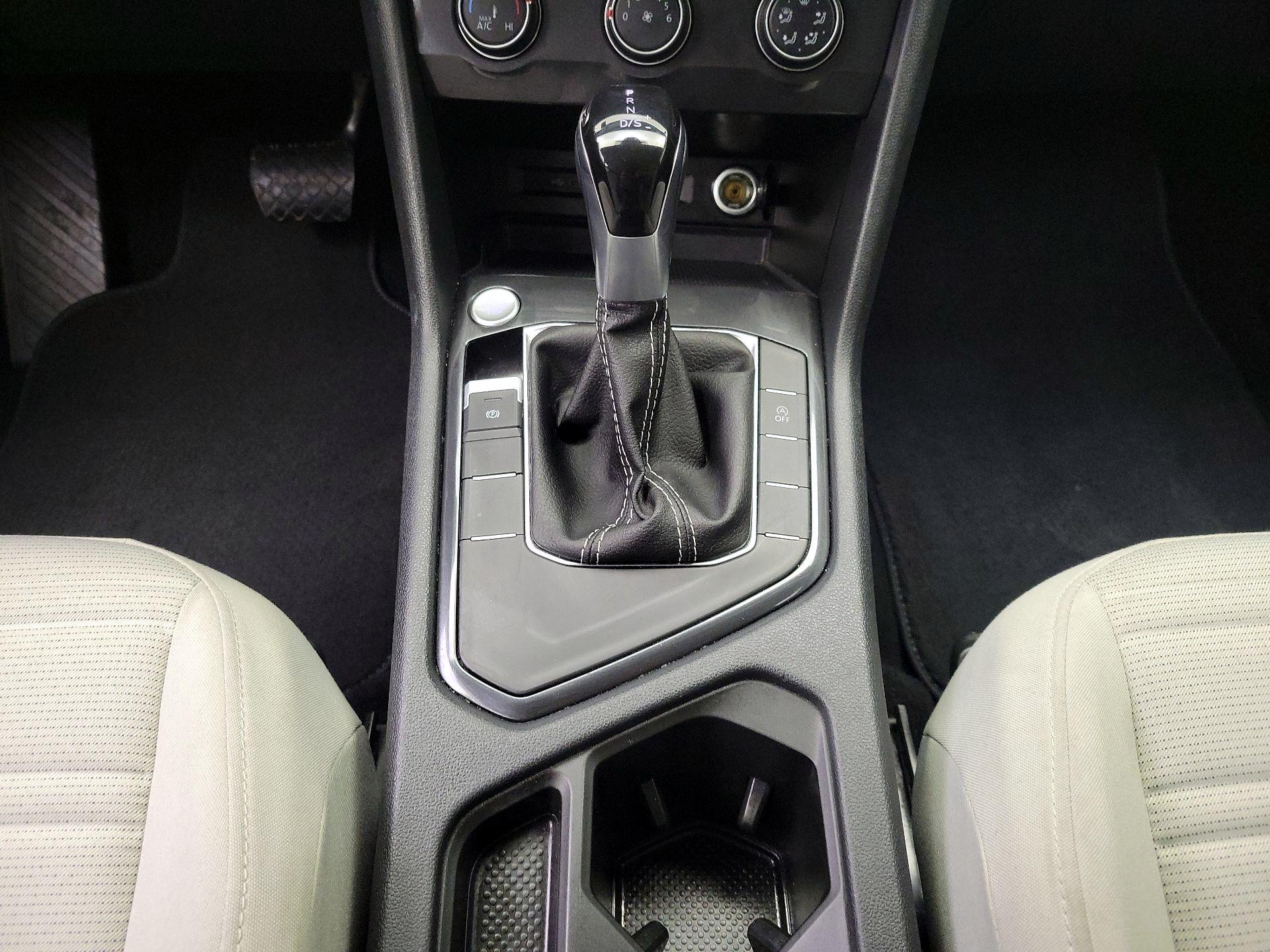 Thumbnail: 2024 Volkswagen Tiguan - 17