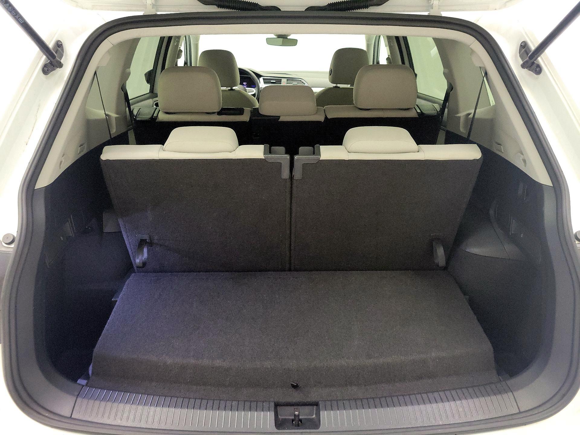 Thumbnail: 2024 Volkswagen Tiguan - 20