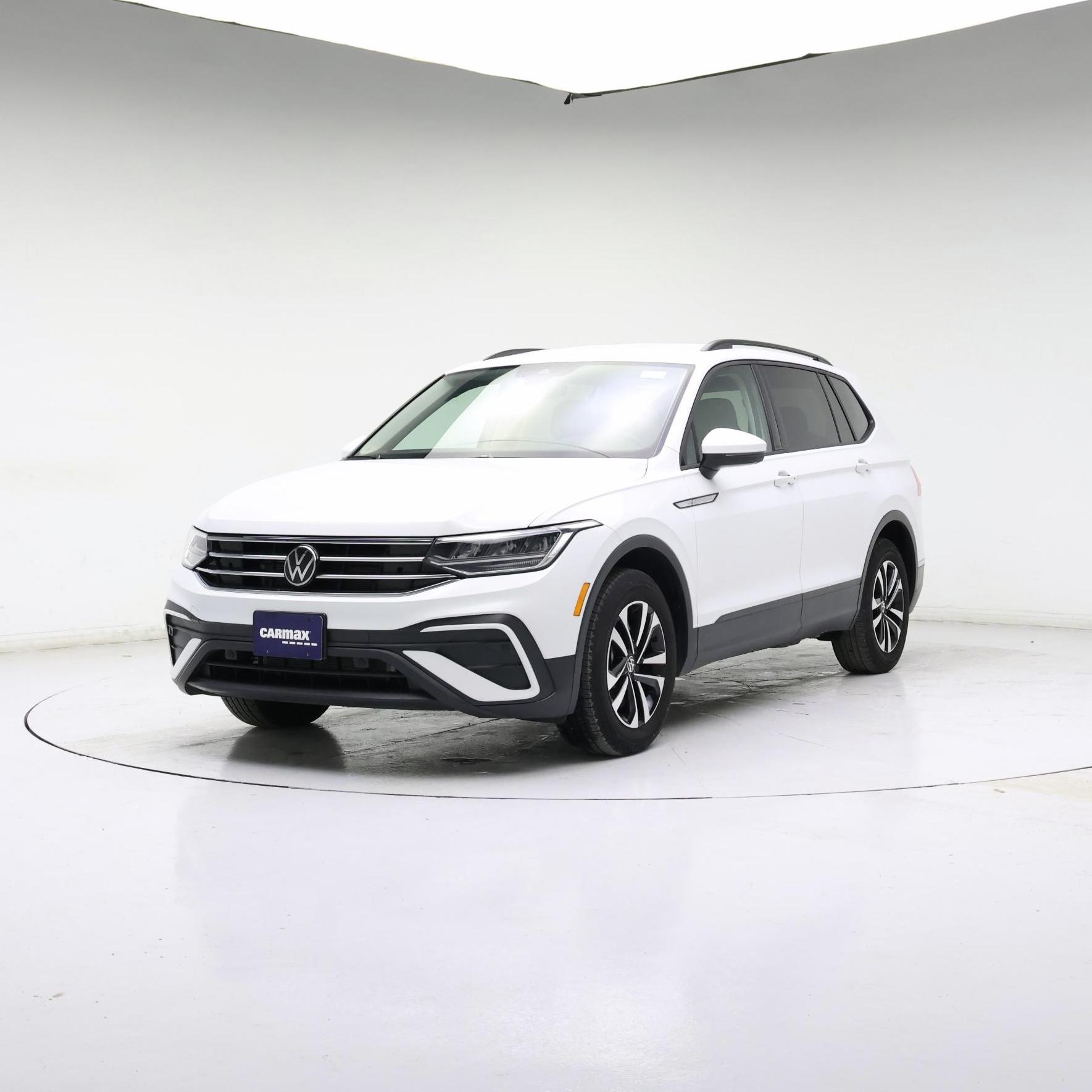 Thumbnail: 2024 Volkswagen Tiguan - 4